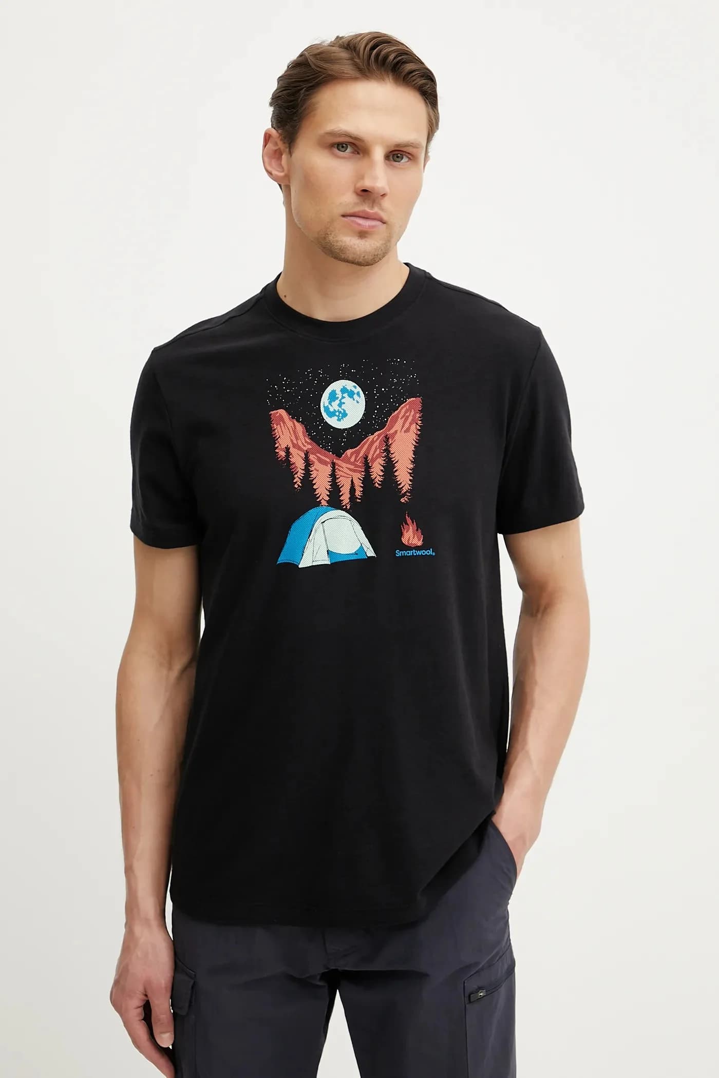 Спортивная футболка