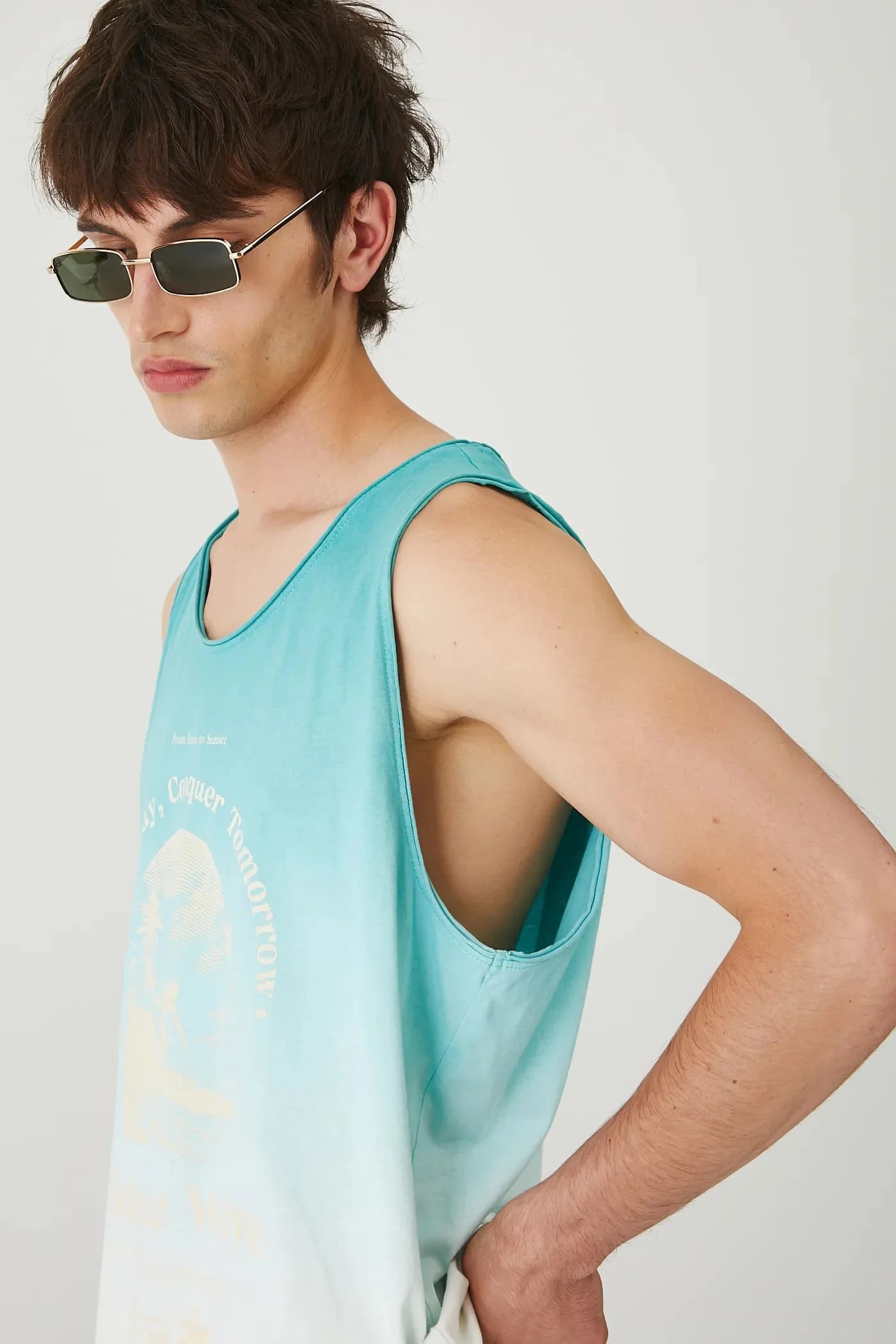 Футболка без рукавов