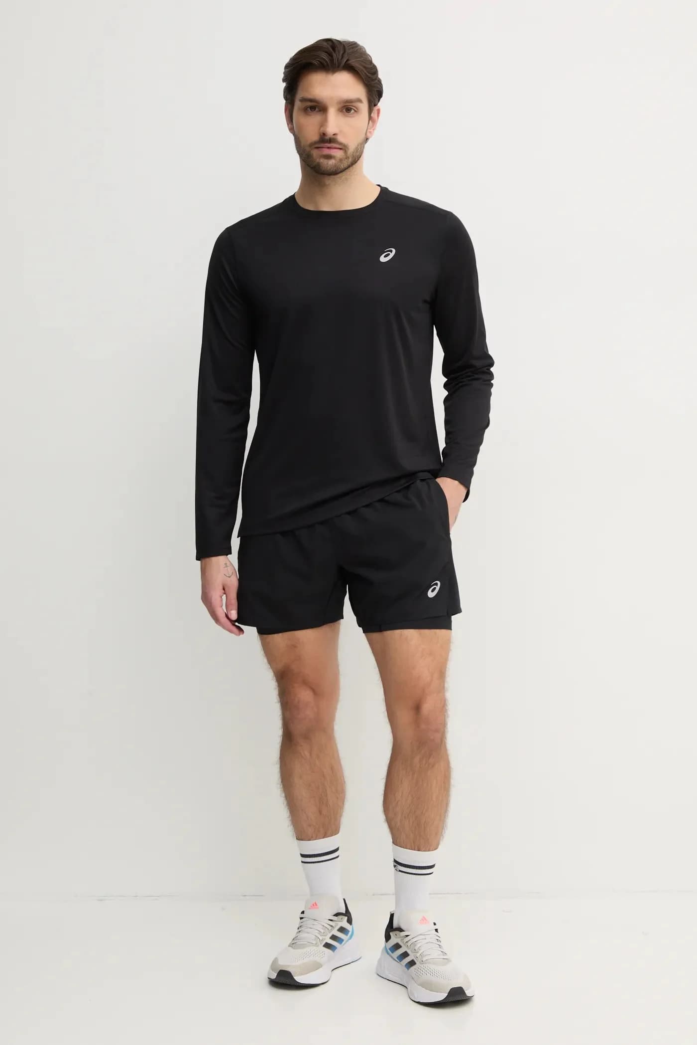 Беговые шорты Core с длинным рукавом - фото 2