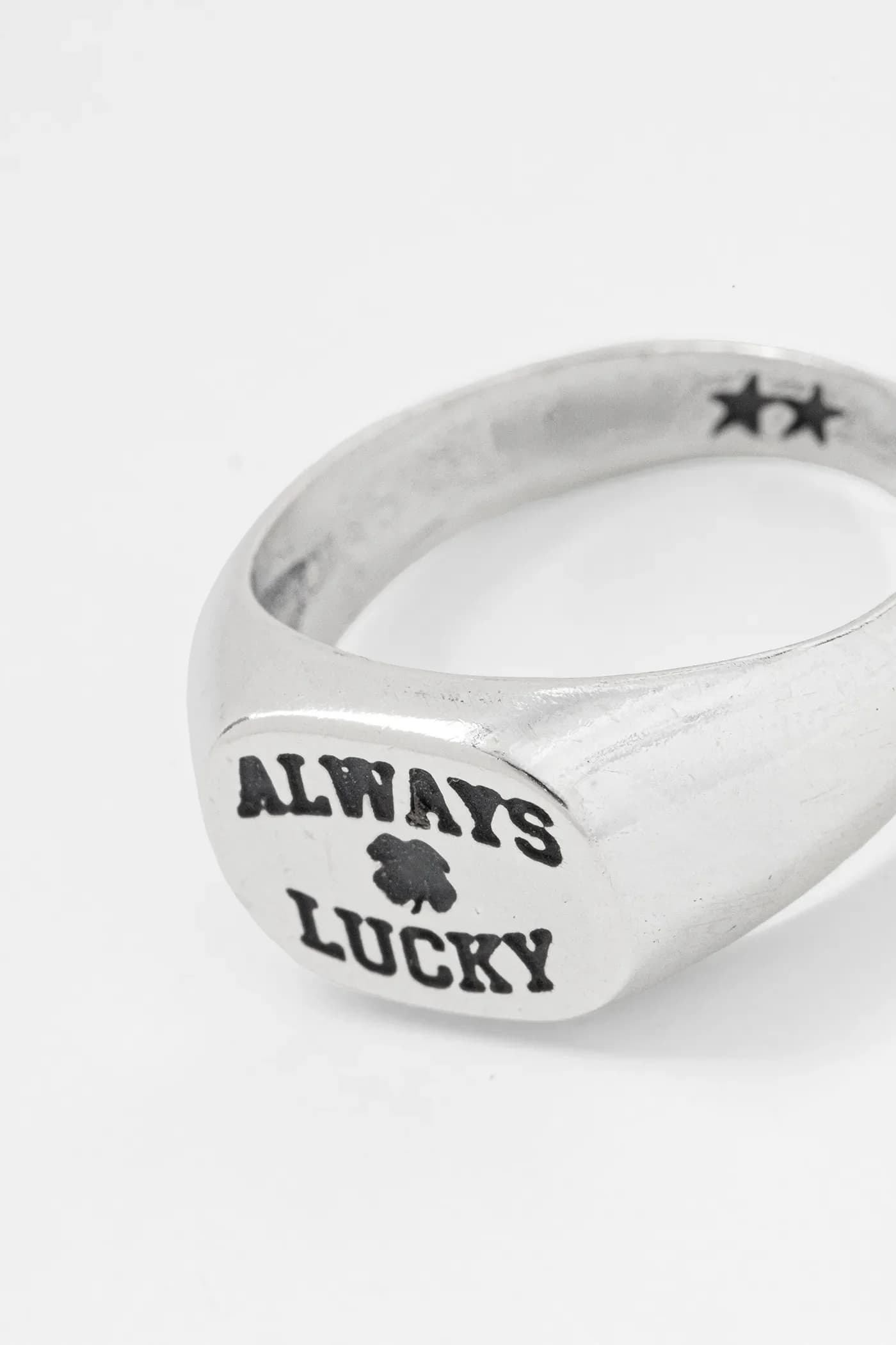 Серебряное кольцо-печатка - фото 2