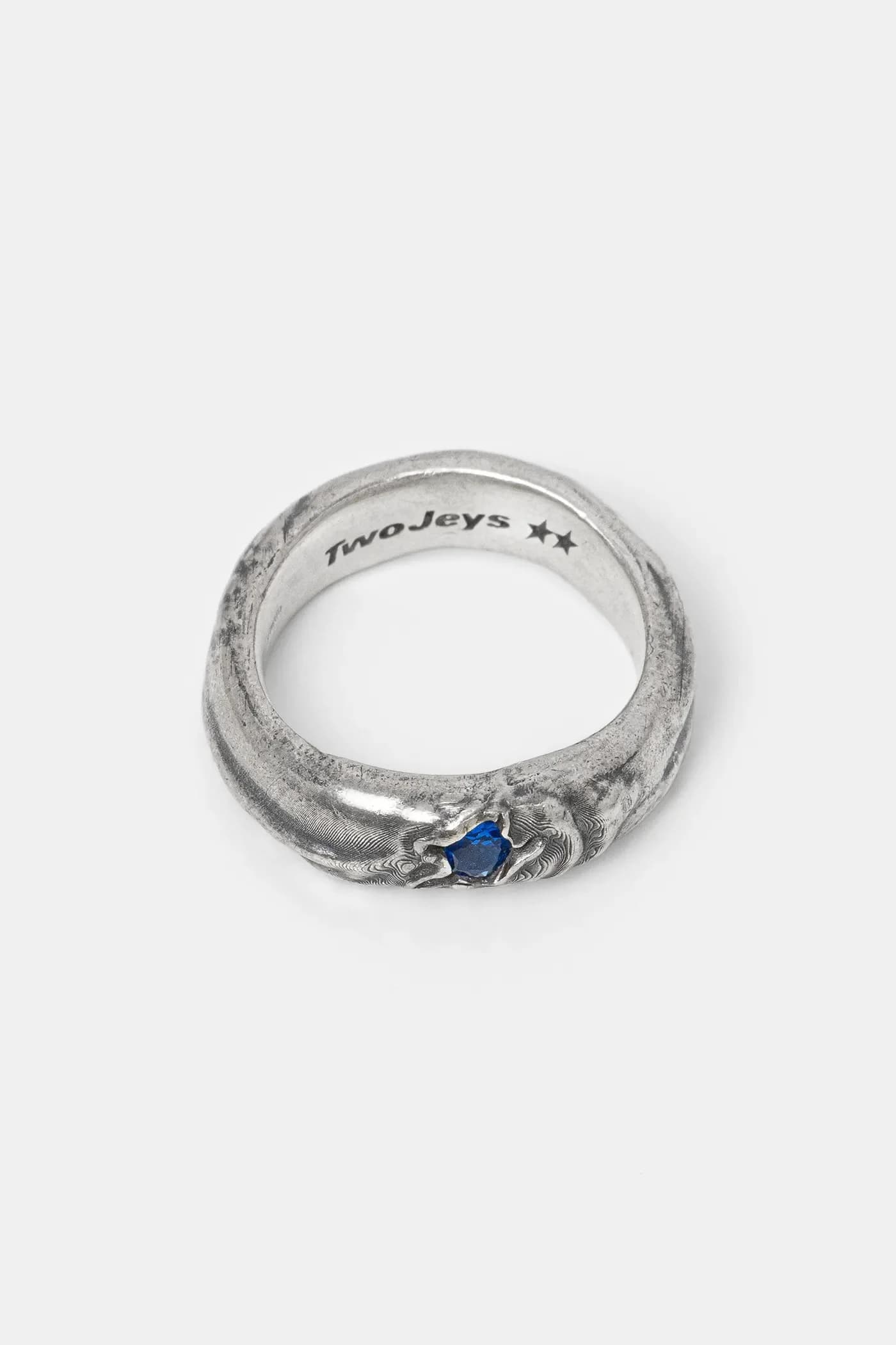 Серебряное кольцо