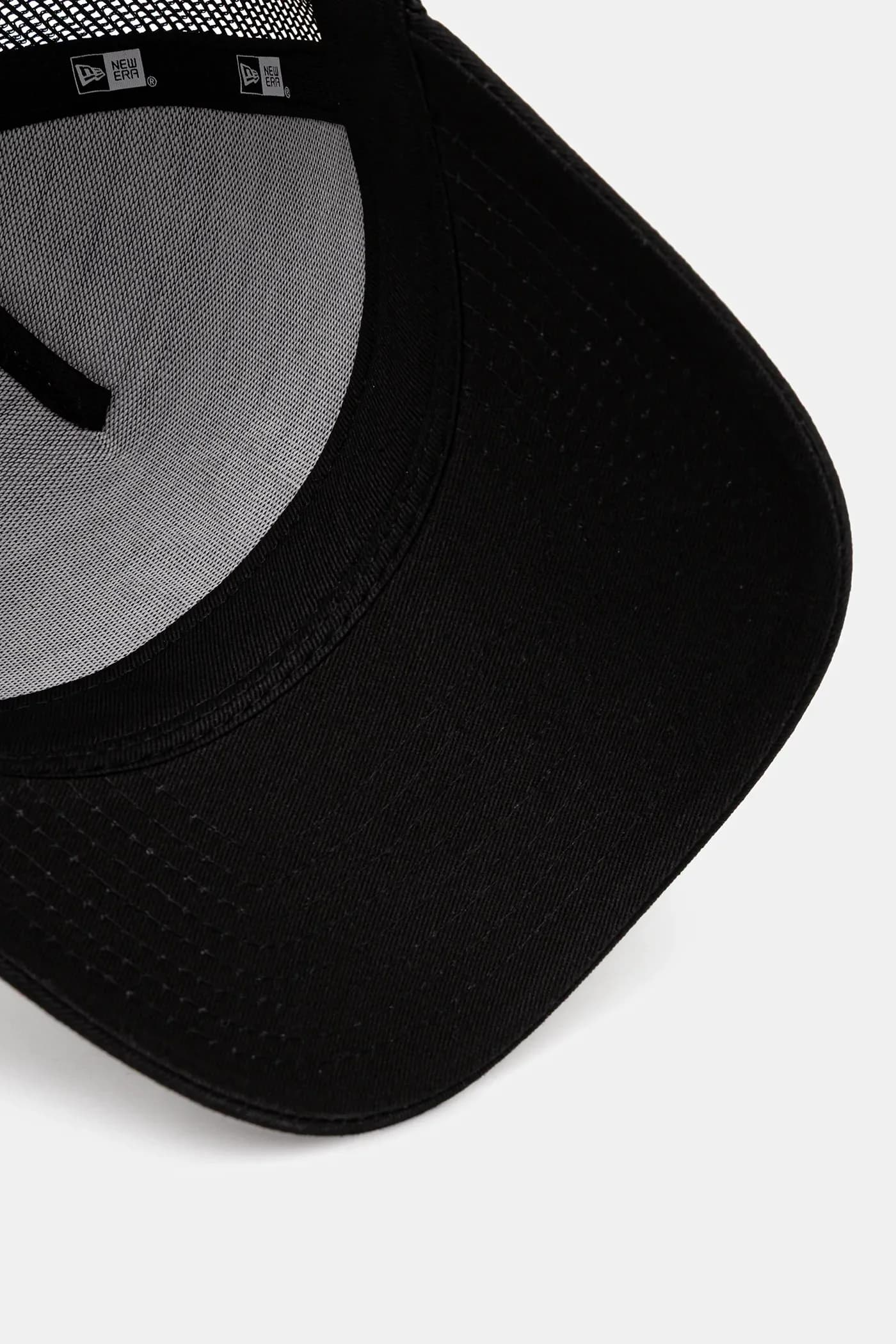 Кепка LEAGUE ESSENTIAL 9FORTY® EF TRUCKER черная для мужчин - фото 4