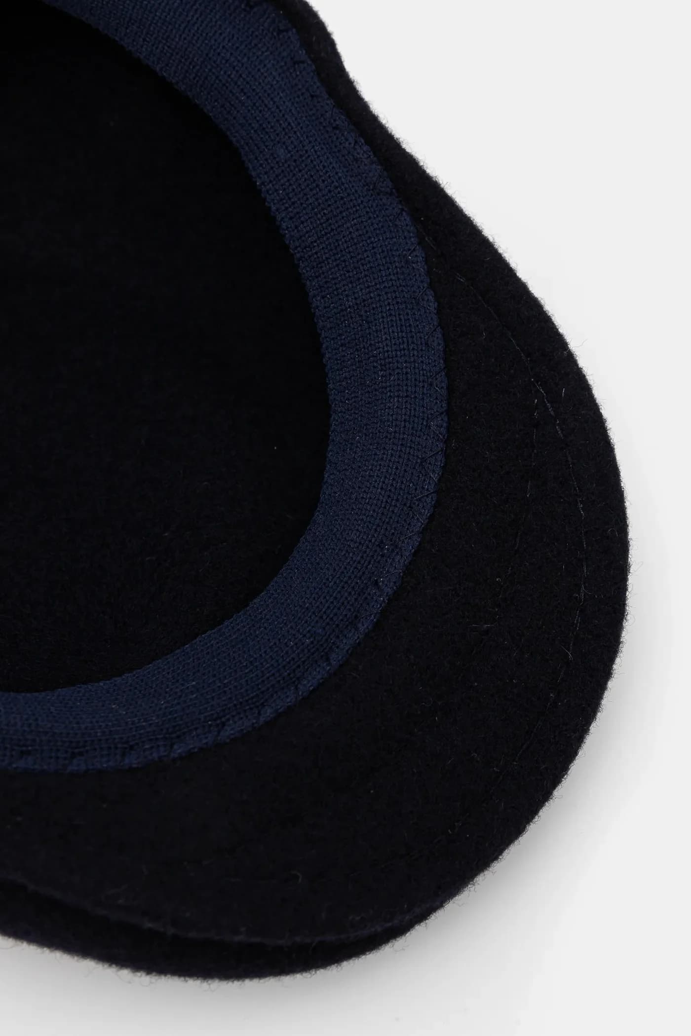 Шерстяная плоская кепка - фото 4