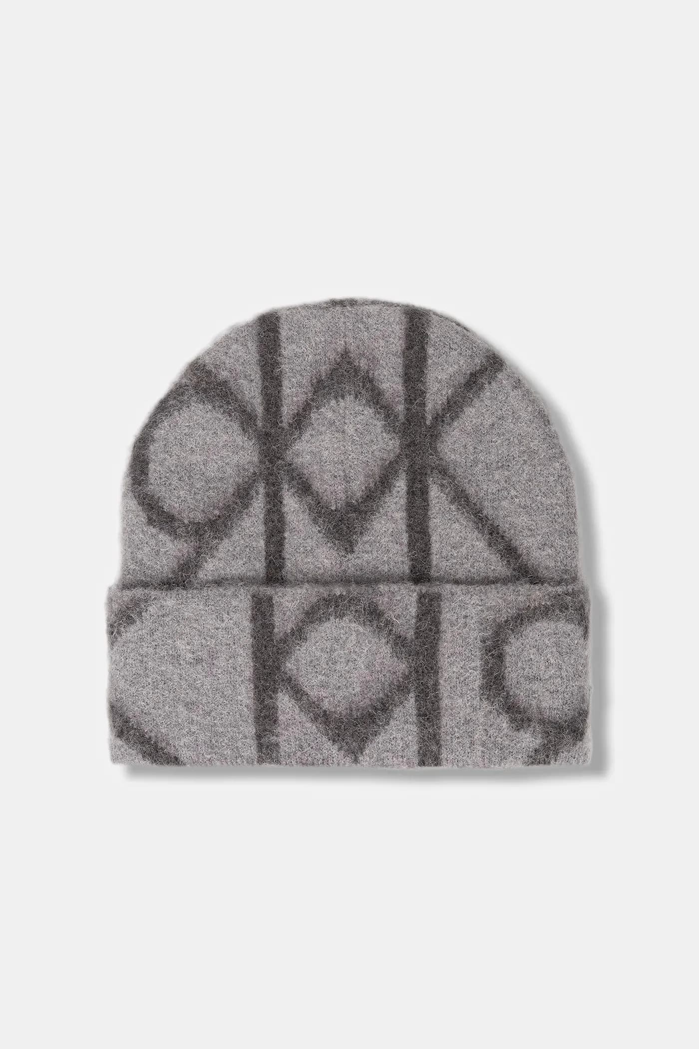 Шапка из смесовой шерсти