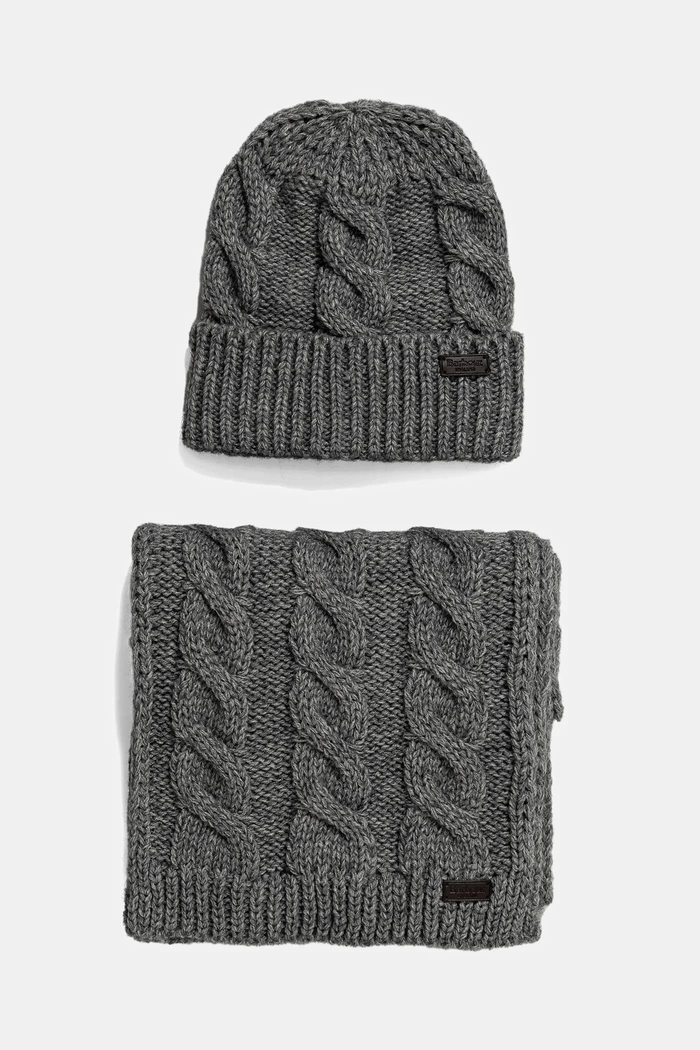 Шапка и шарф