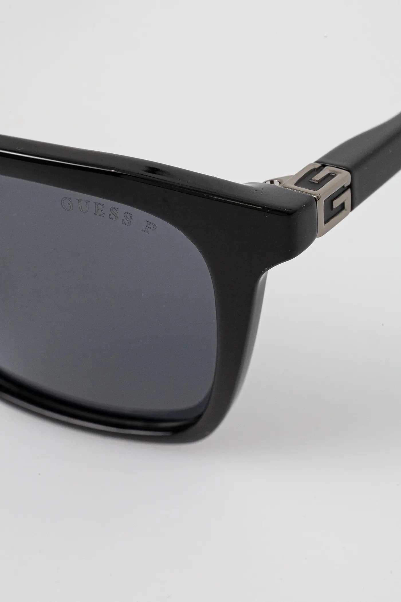 Солнцезащитные очки - фото 3