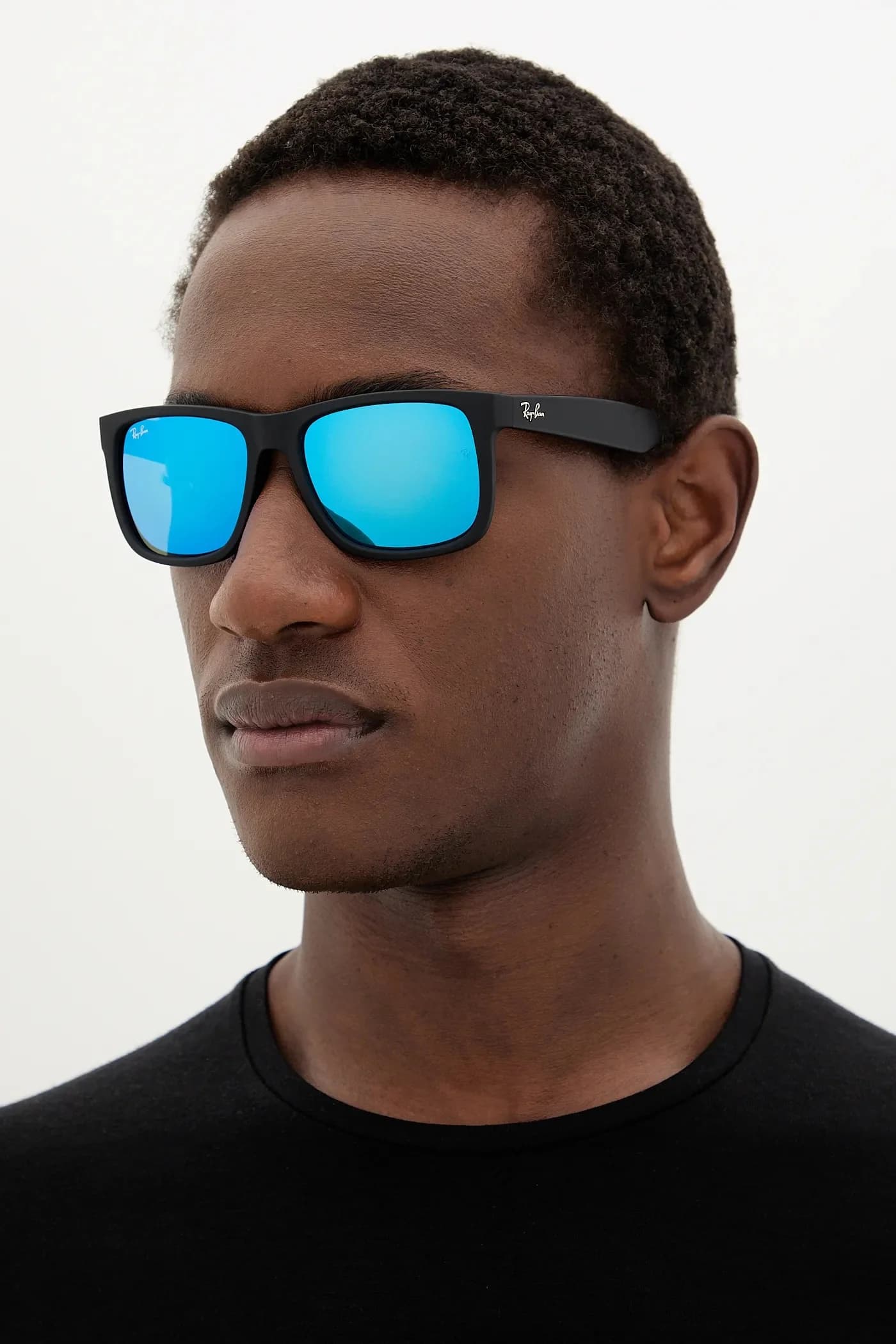 Джастин очки