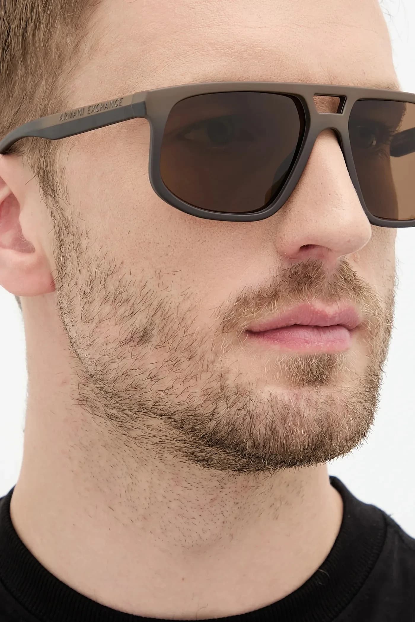 Солнцезащитные очки - фото 8