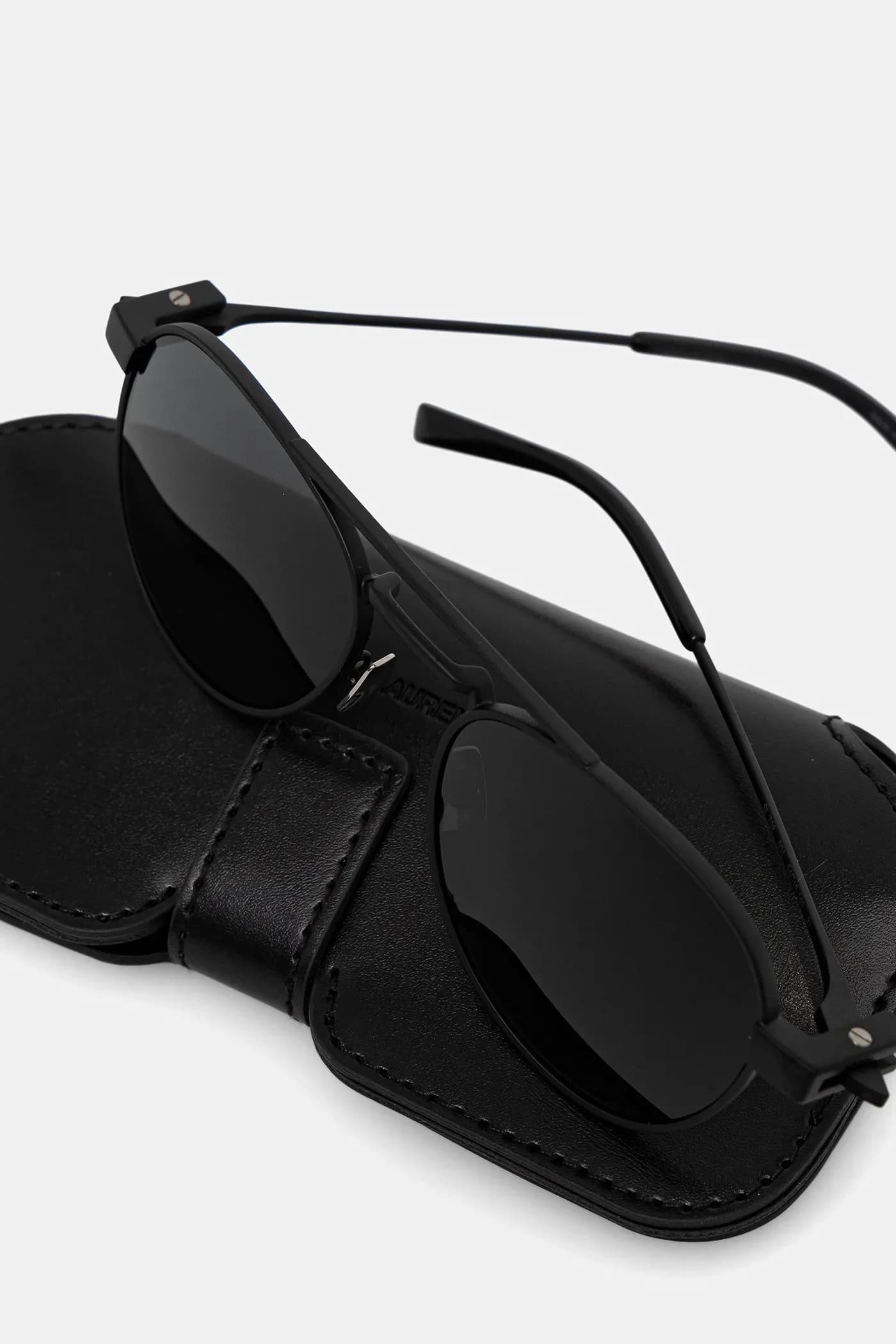 Солнцезащитные очки - фото 5