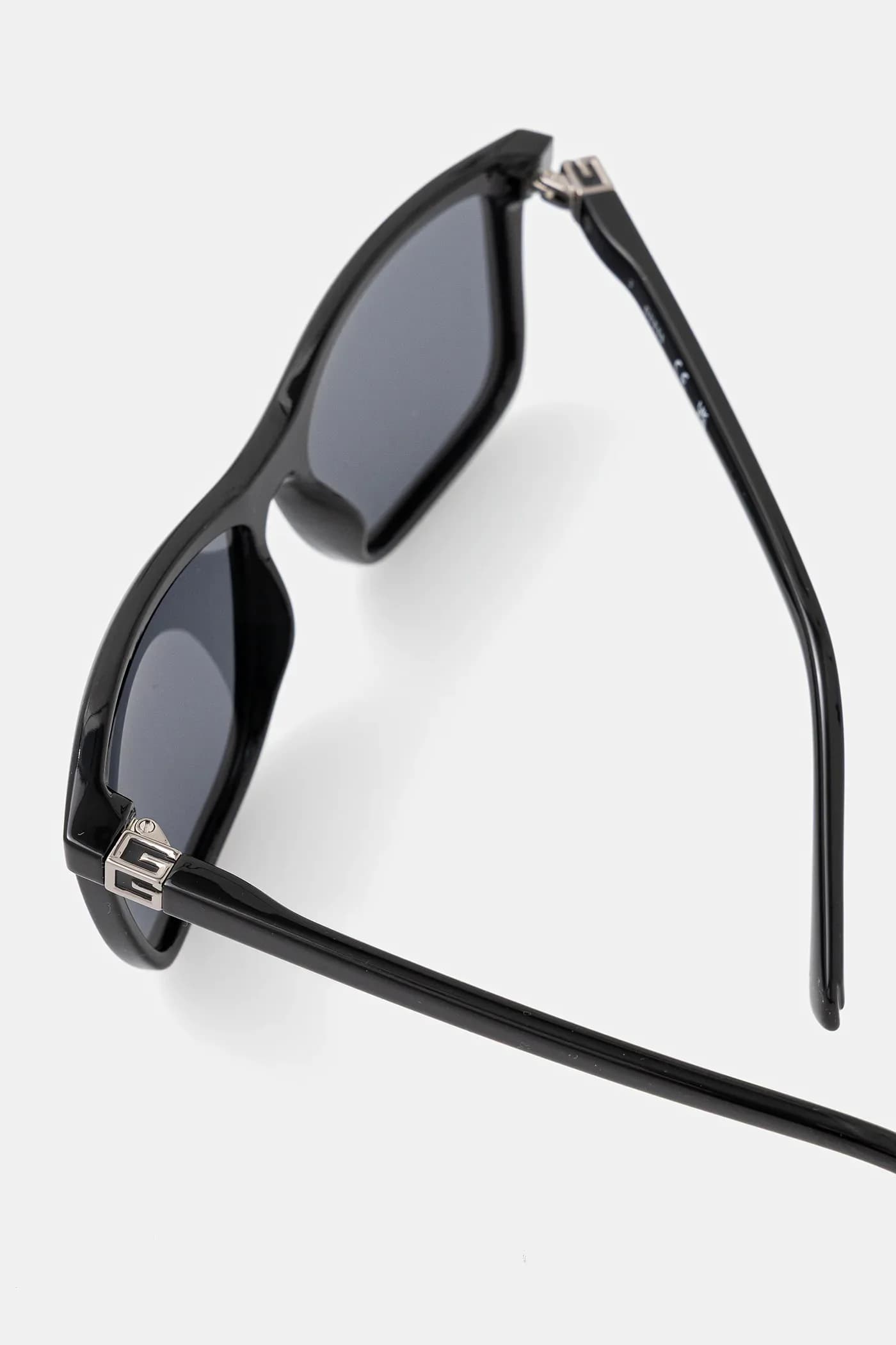 Солнцезащитные очки - фото 3