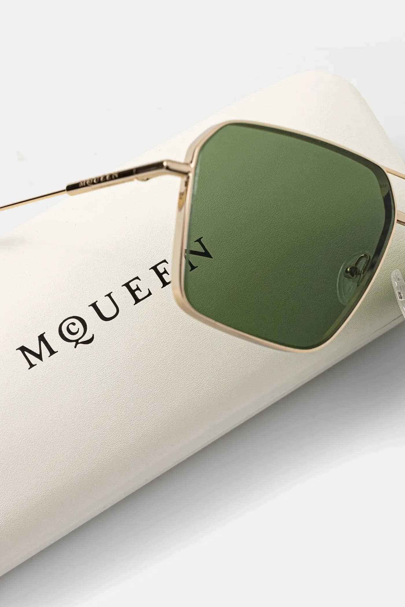 Солнцезащитные очки - фото 4