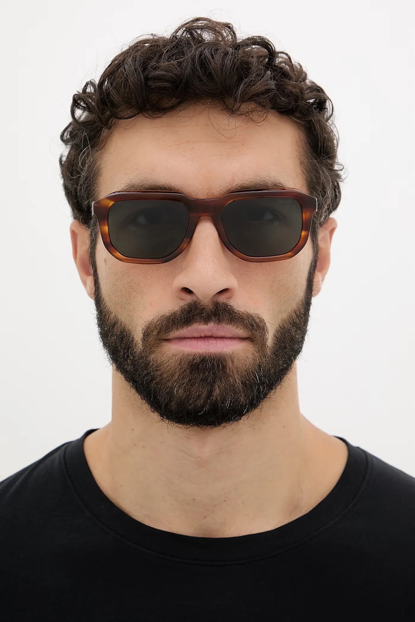 Солнцезащитные очки - фото 9