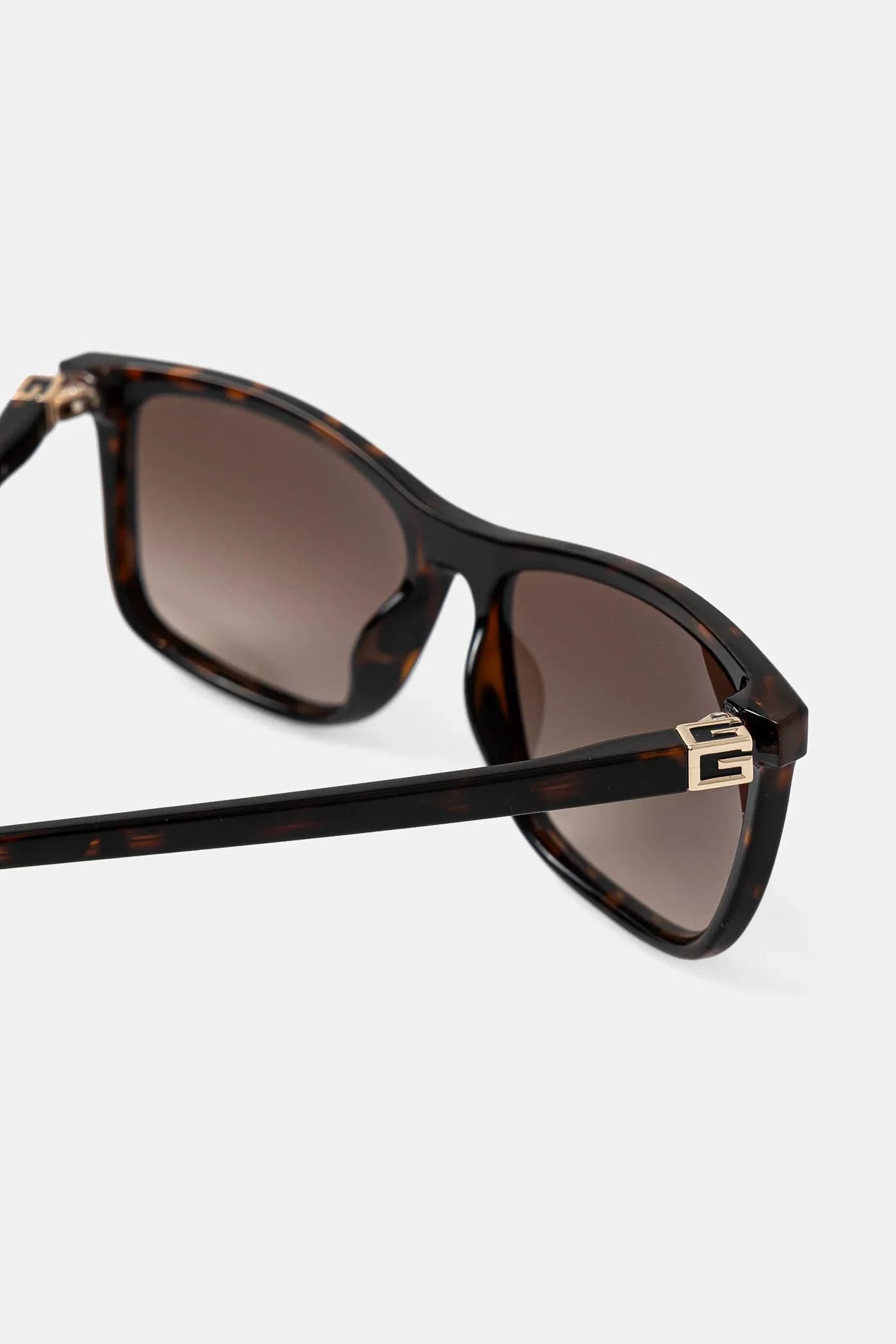 Солнцезащитные очки - фото 4