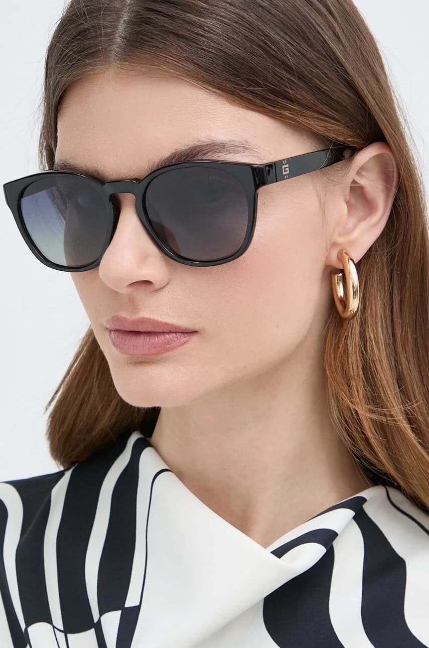 Солнцезащитные очки - фото 3