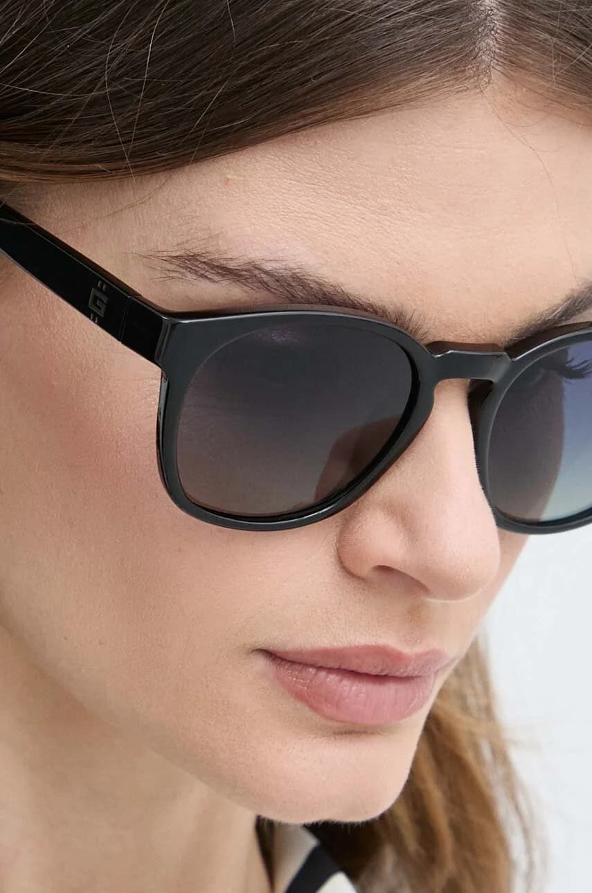 Солнцезащитные очки - фото 5