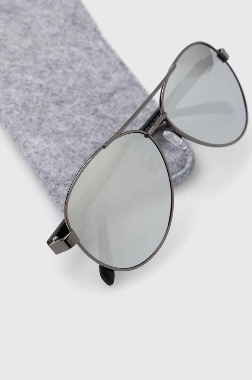 Солнцезащитные очки - фото 4