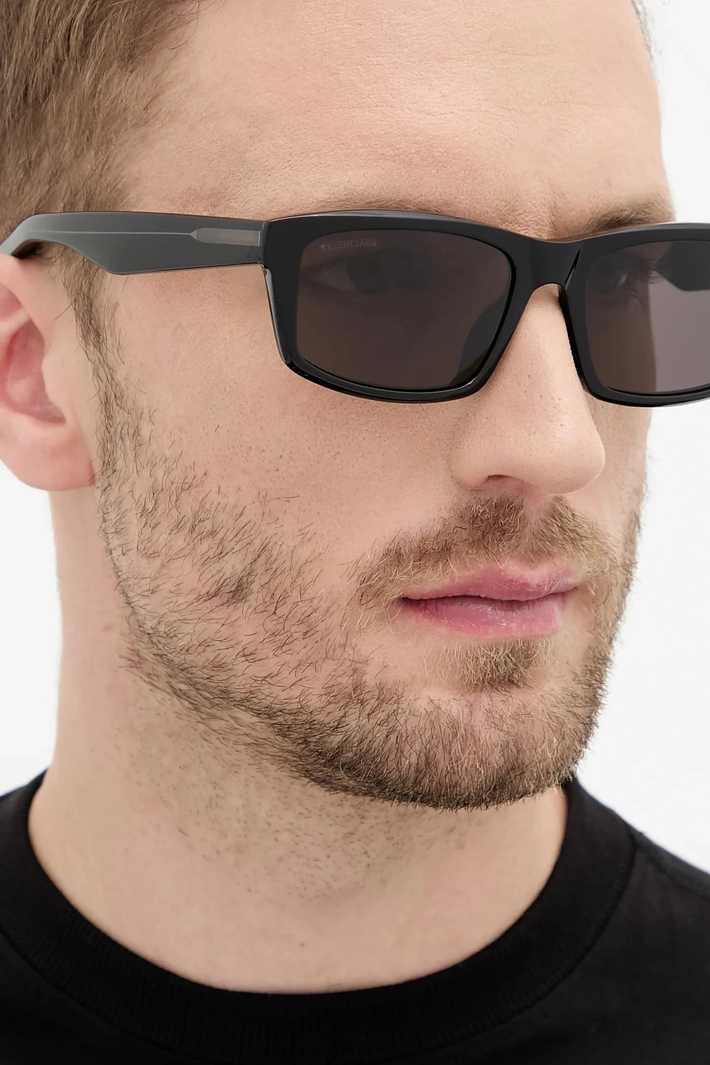 Солнцезащитные очки - фото 6