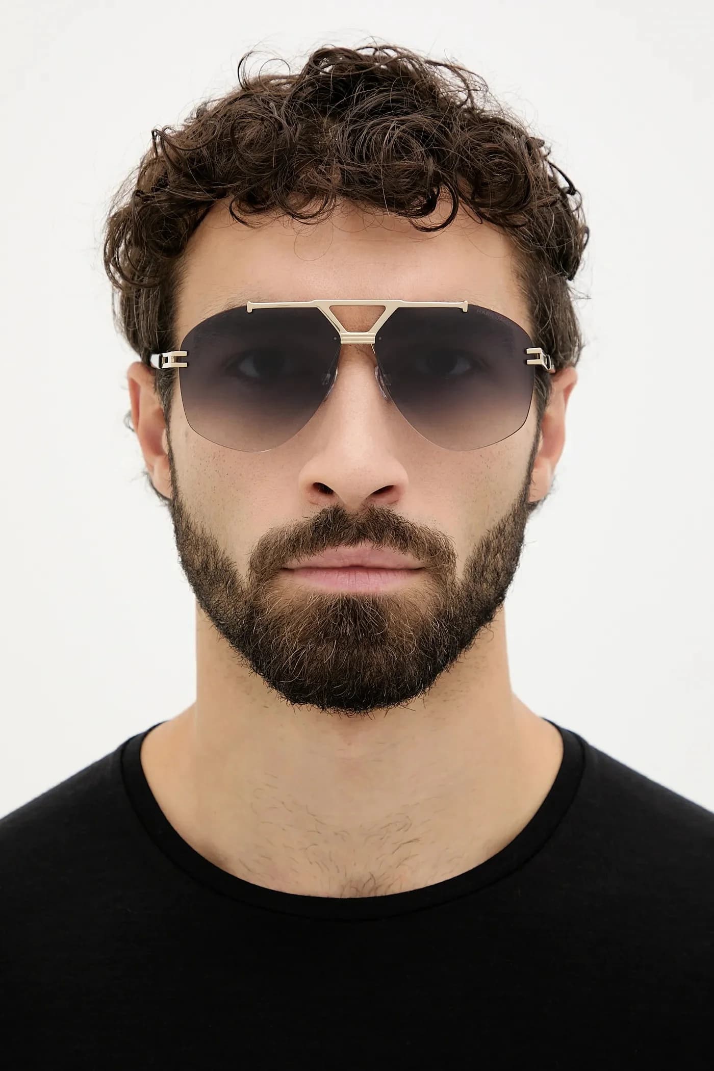 Солнцезащитные очки - фото 6