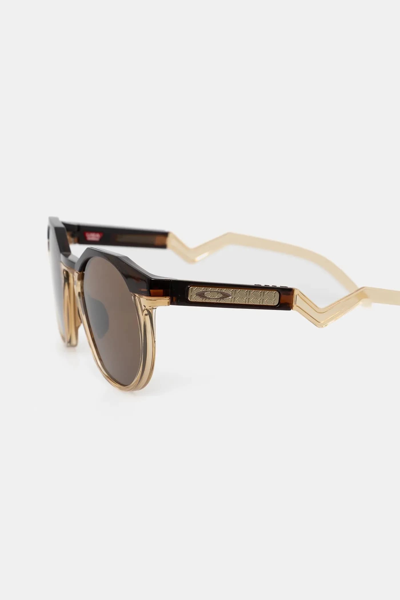 Солнцезащитные очки - фото 3