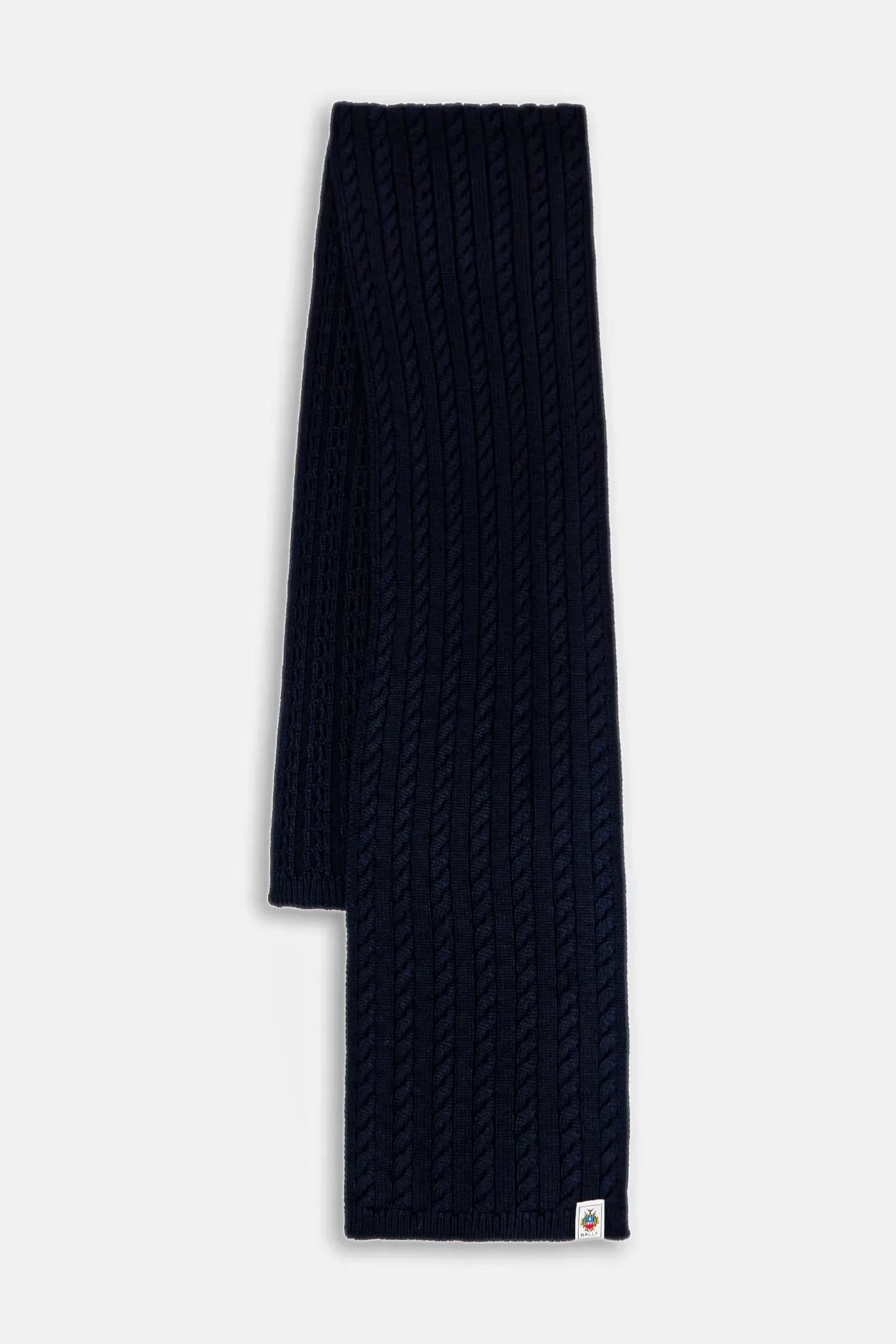 Шерстяной шарф