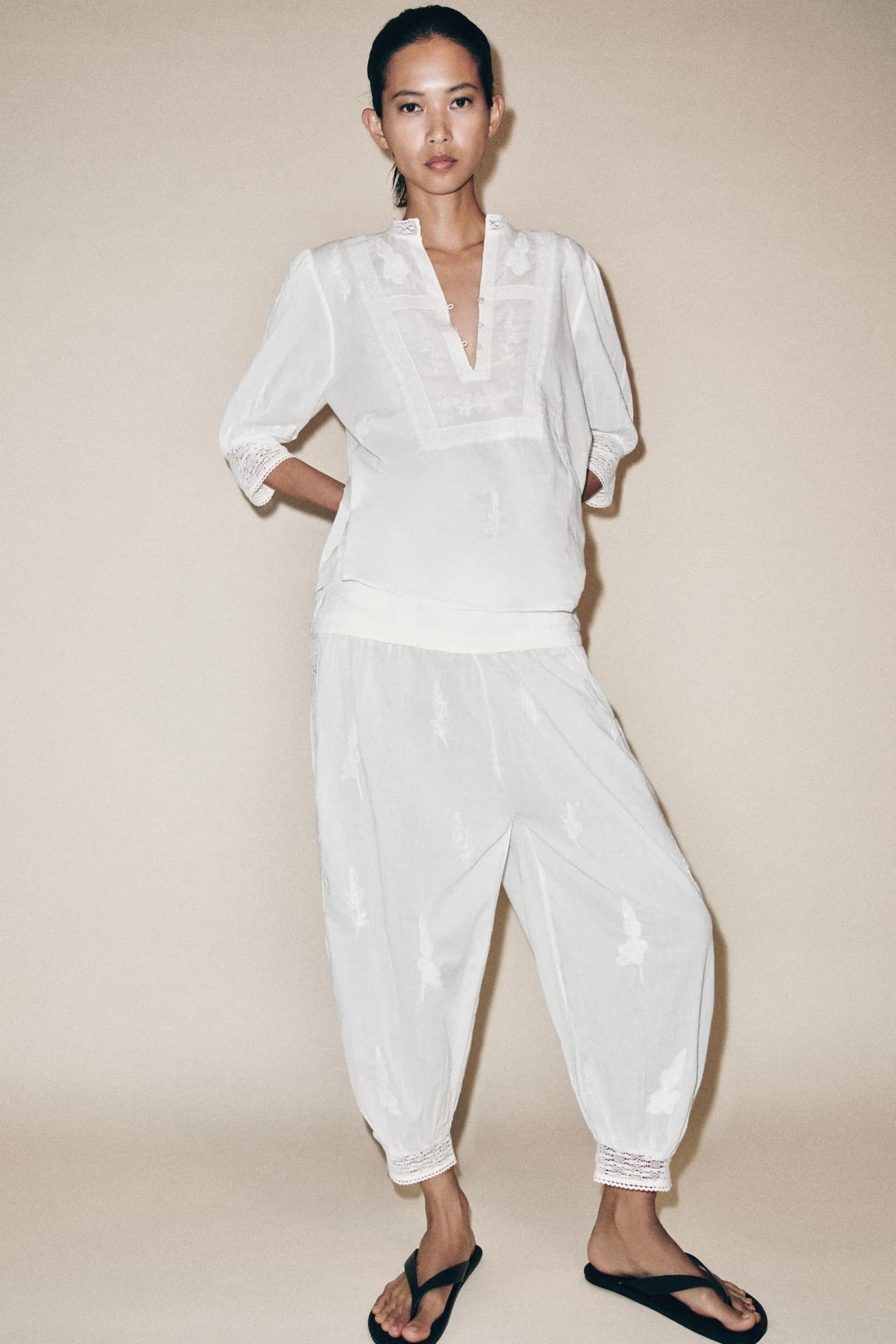 БЛУЗКА С ВЫШИВКОЙ ИЗ КОЛЛЕКЦИИ ZW