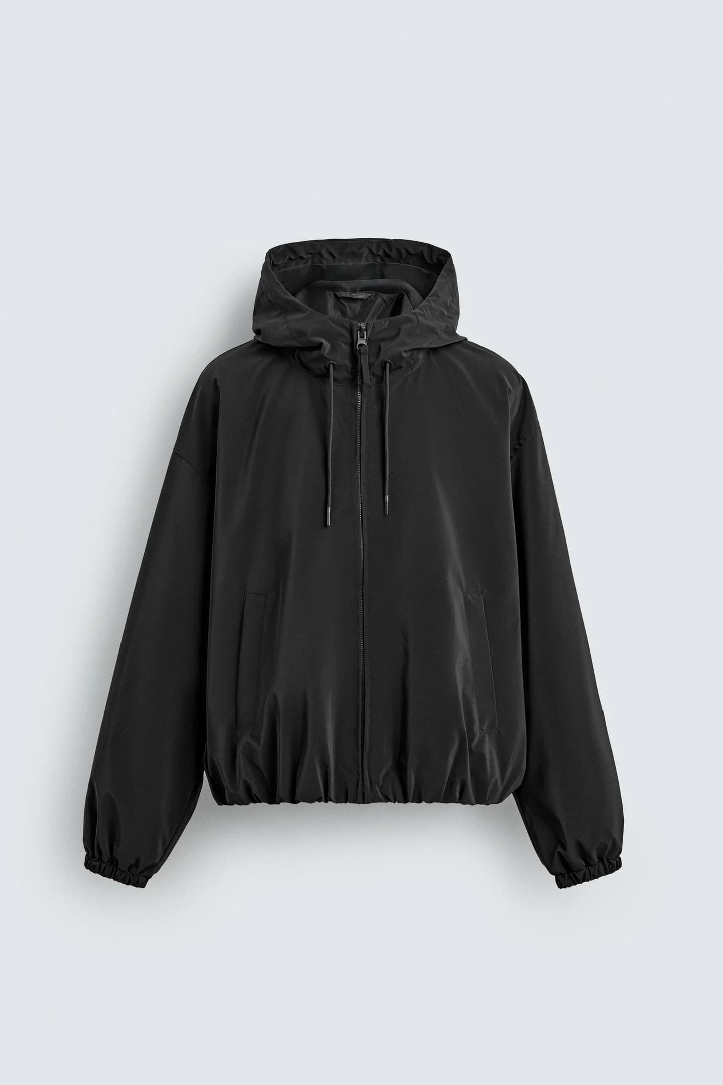 КУРТКА ИЗ ЛЕГКОЙ ТЕХНИЧЕСКОЙ ТКАНИ С КАПЮШОНОМ