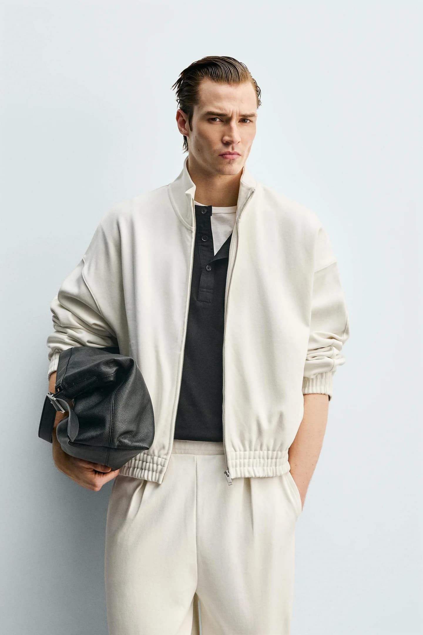 СВИТШОТ ИНТЕРЛОК НА МОЛНИИ