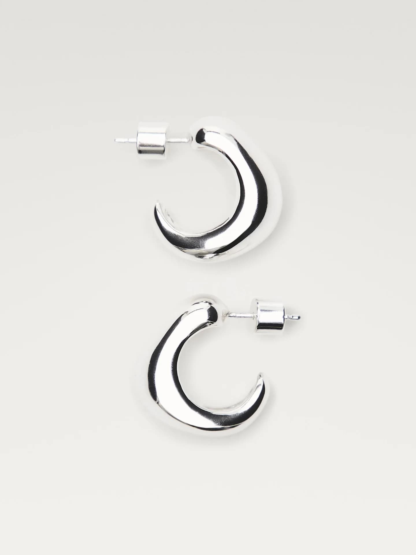 Маленькие серьги с фианитами - фото 3