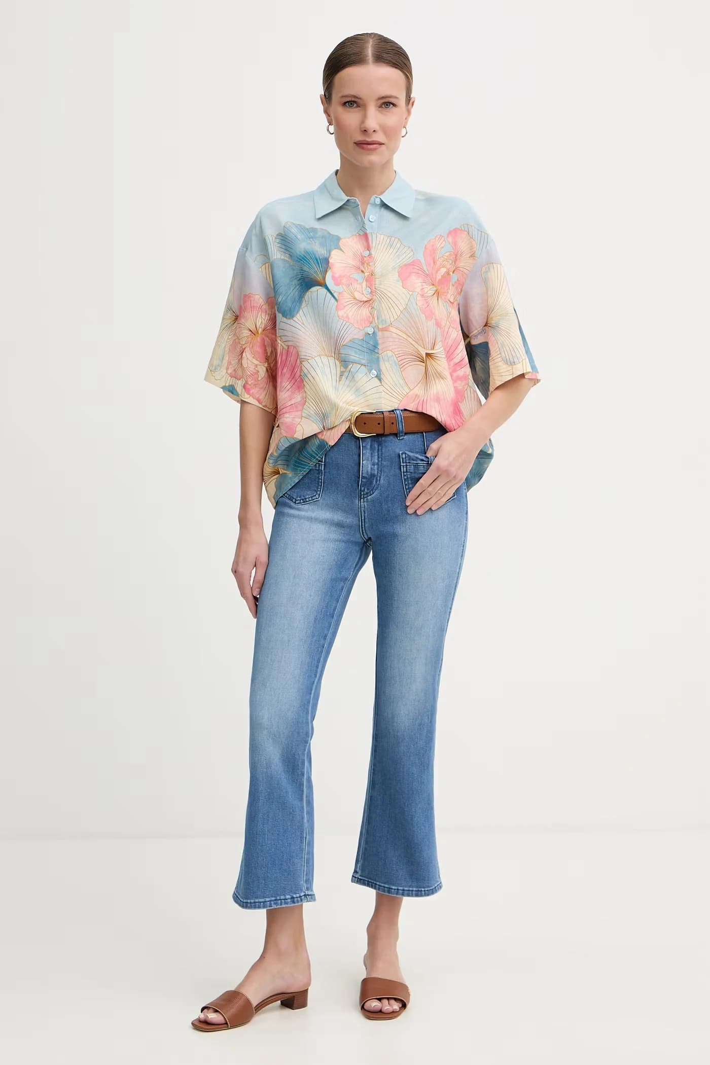 Женские джинсы-клеш - фото 2