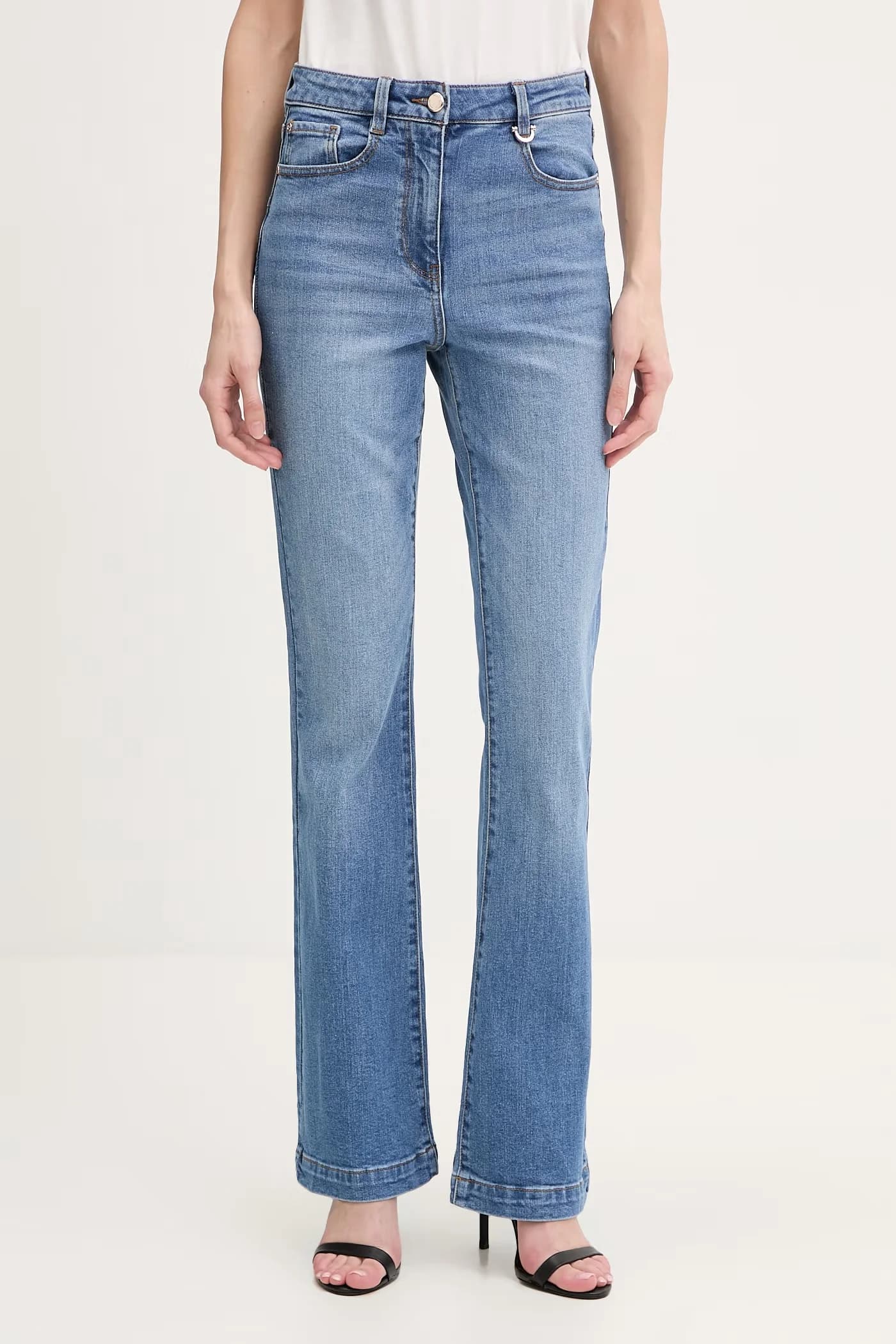 Женские джинсы буткат