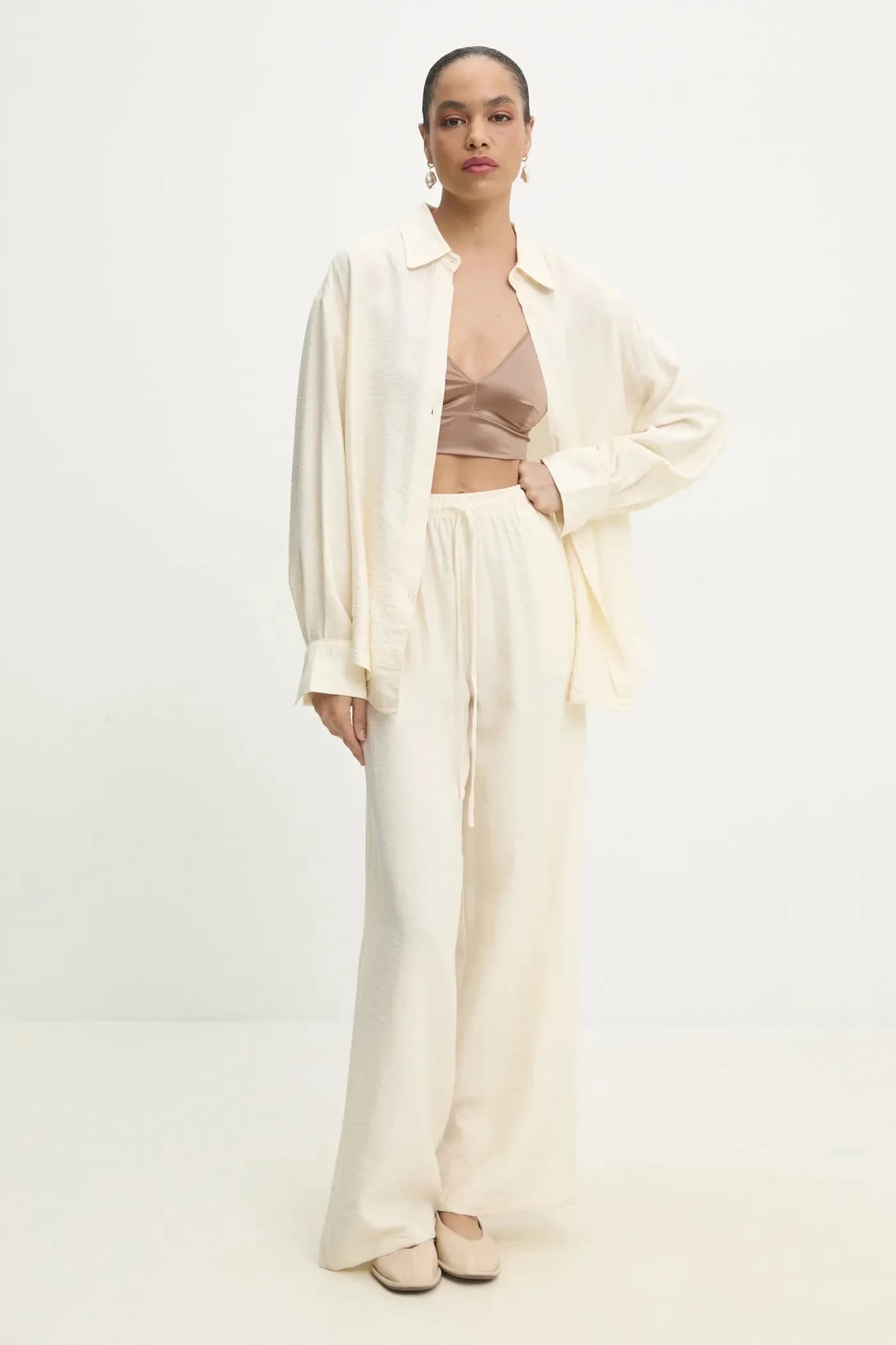 Рубашка и брюки