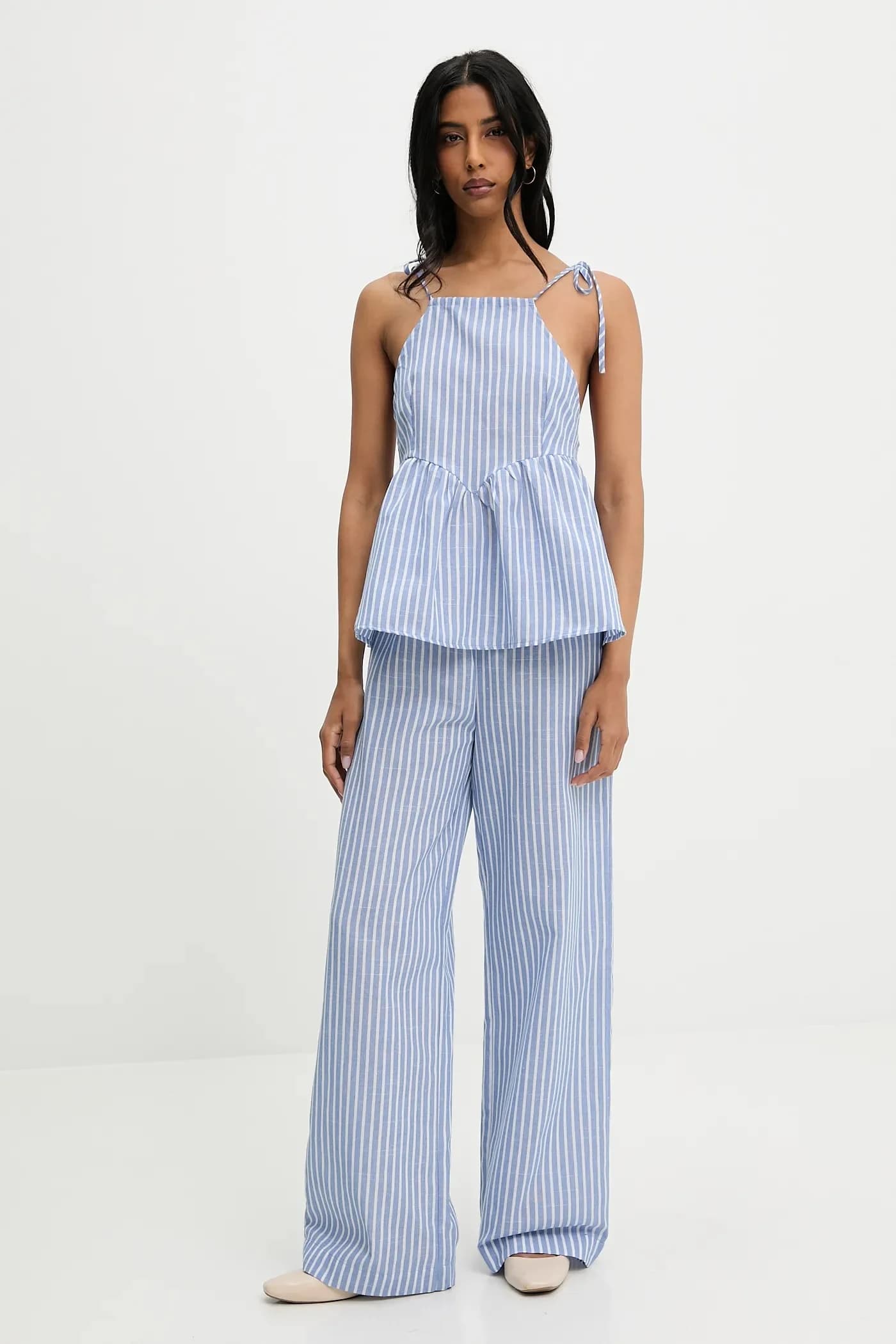 Блузка и брюки