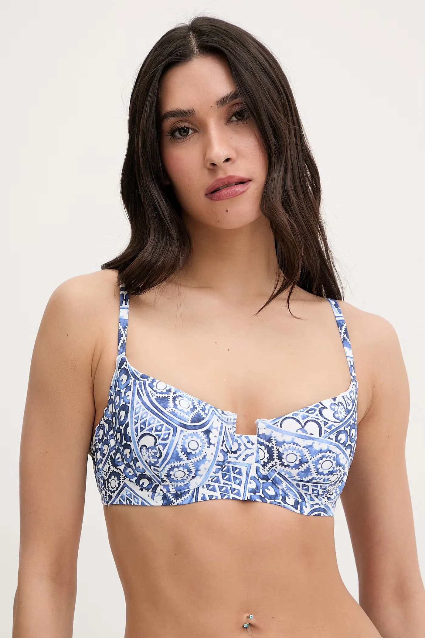 Женский бюстгальтер для плавания