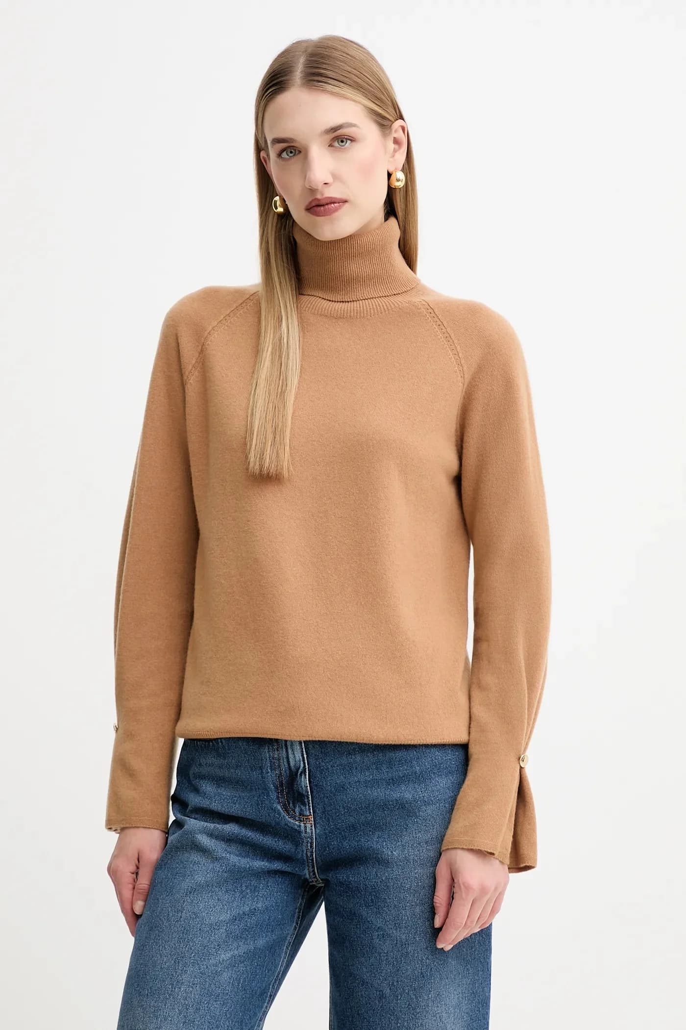 Шерстяной свитер