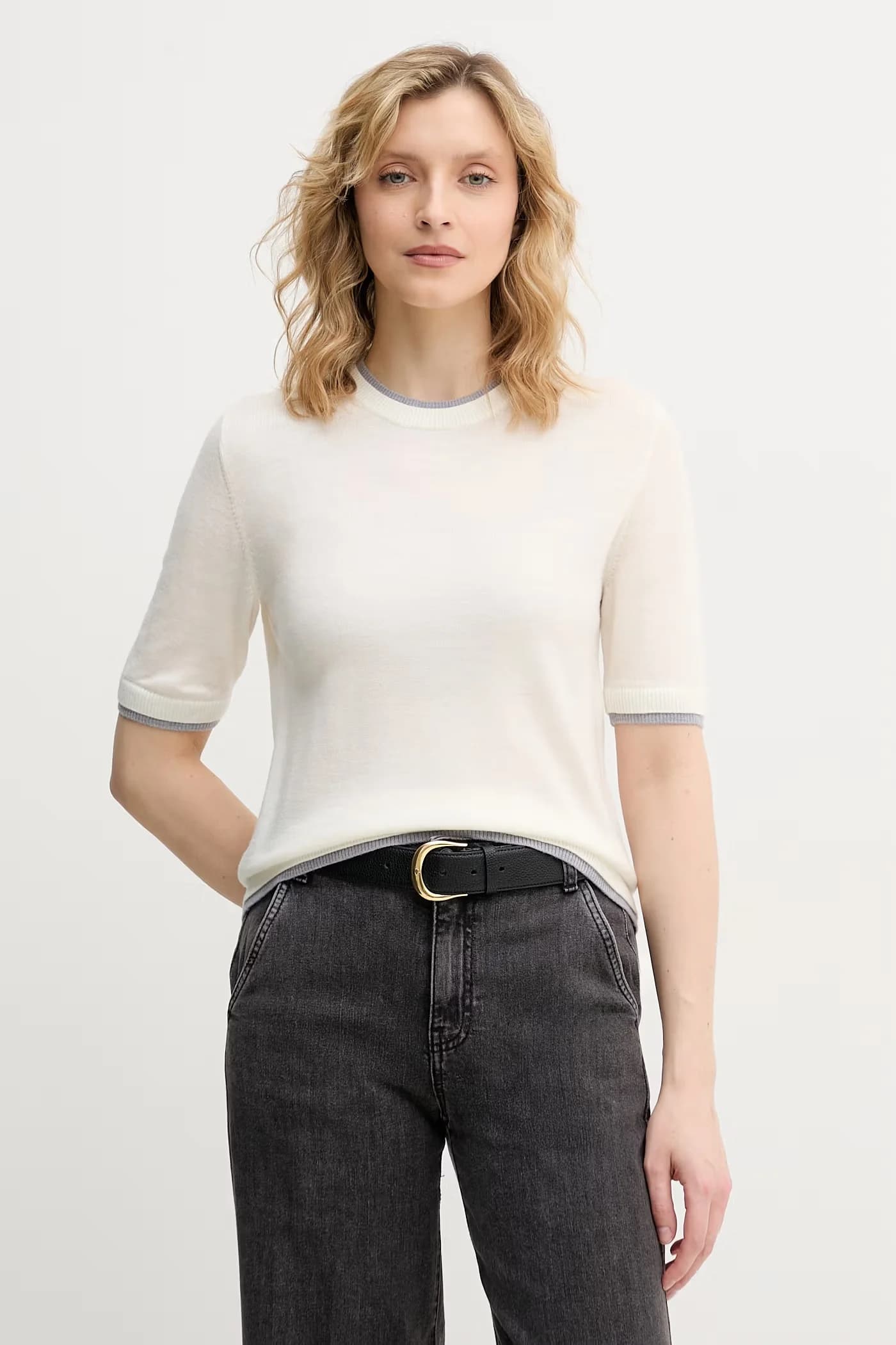 Женский шерстяной свитер