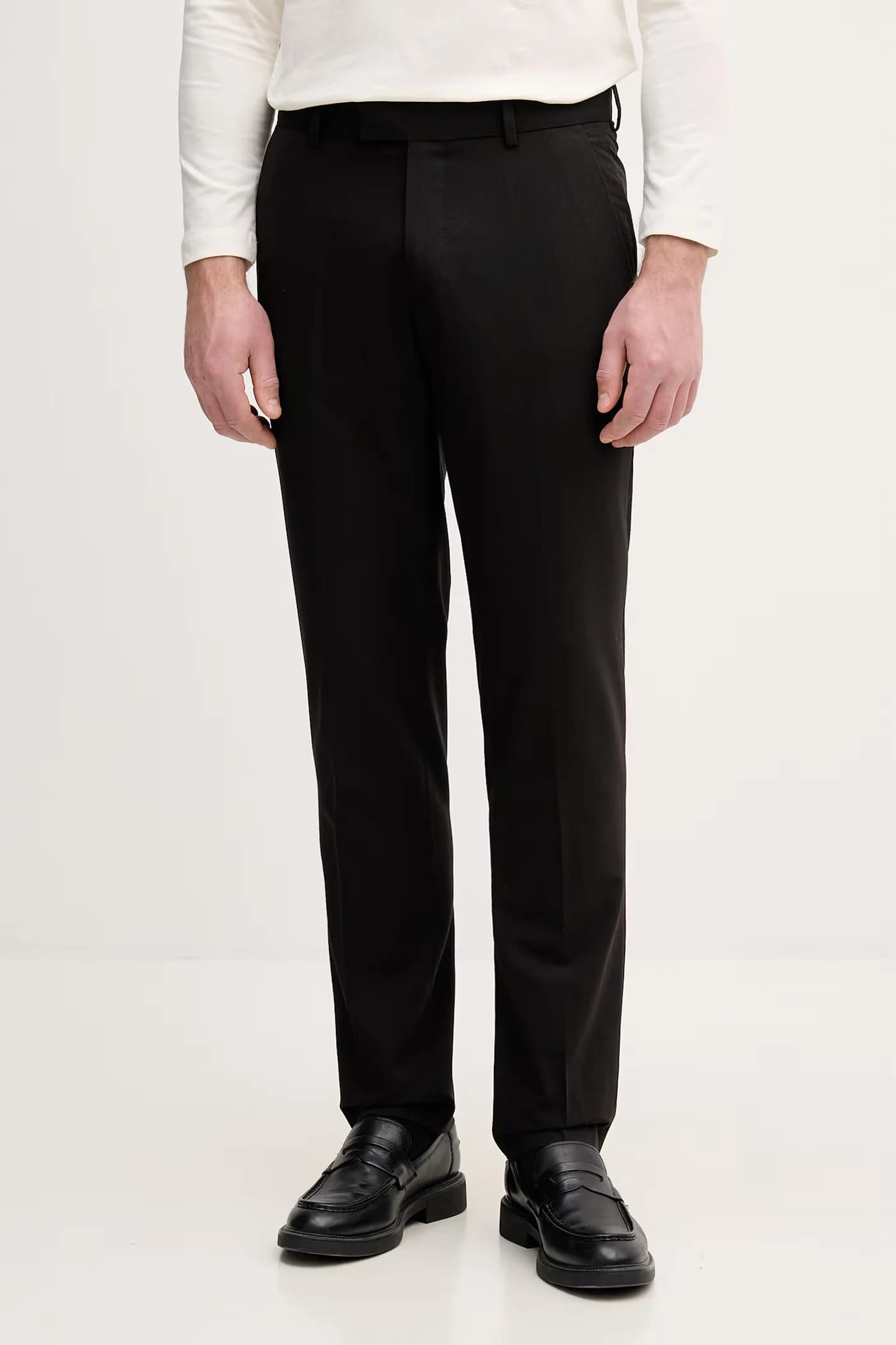 Мужские брюки-морковки из смесовой шерсти