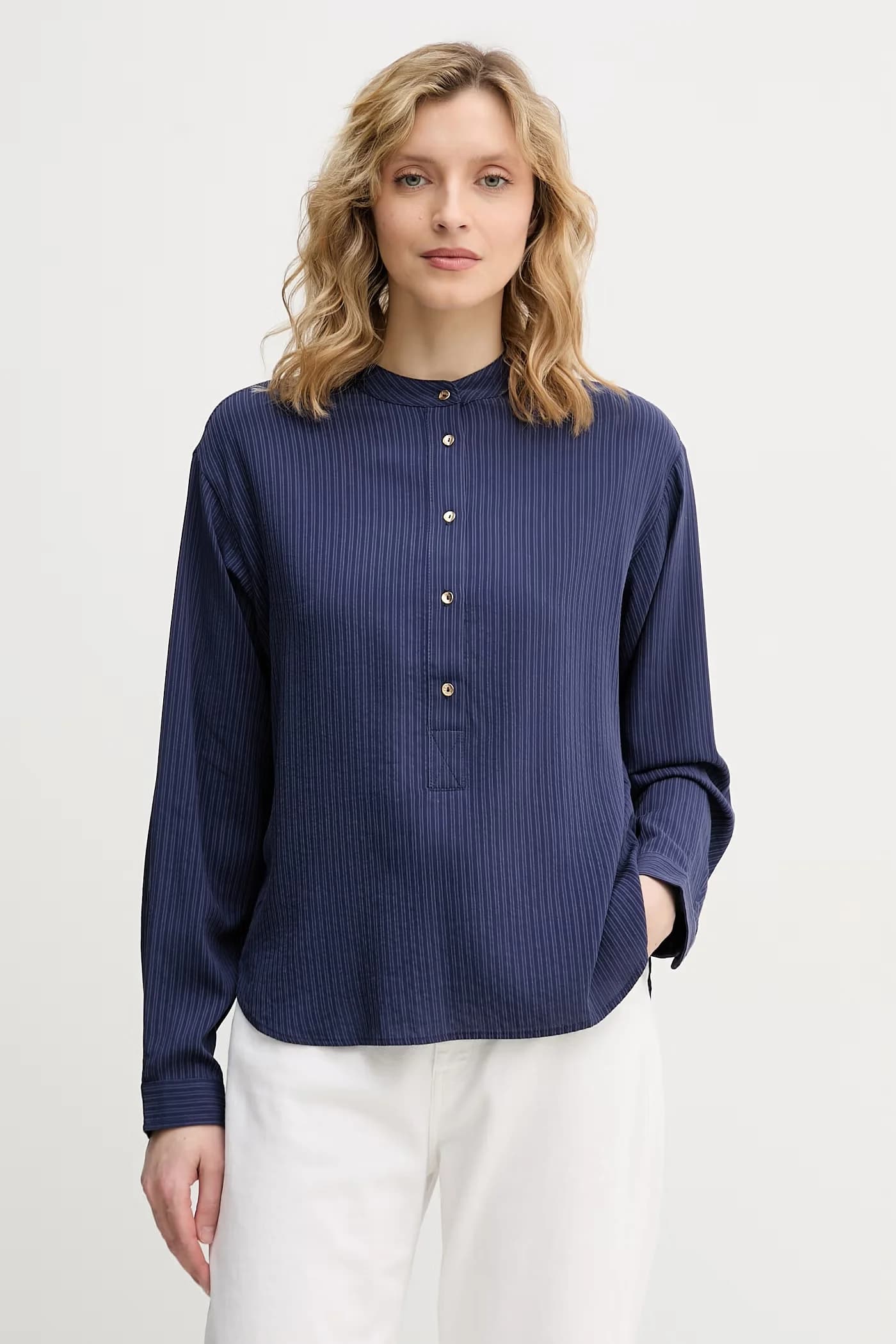 Женская блузка с вискозой