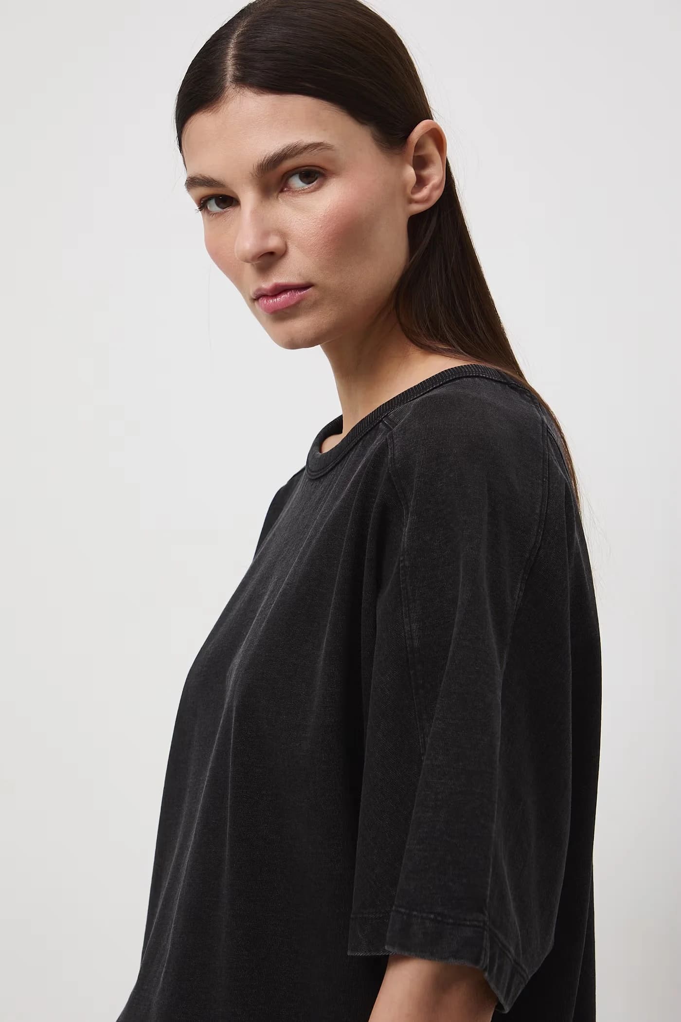 Женская хлопковая футболка оверсайз - фото 4