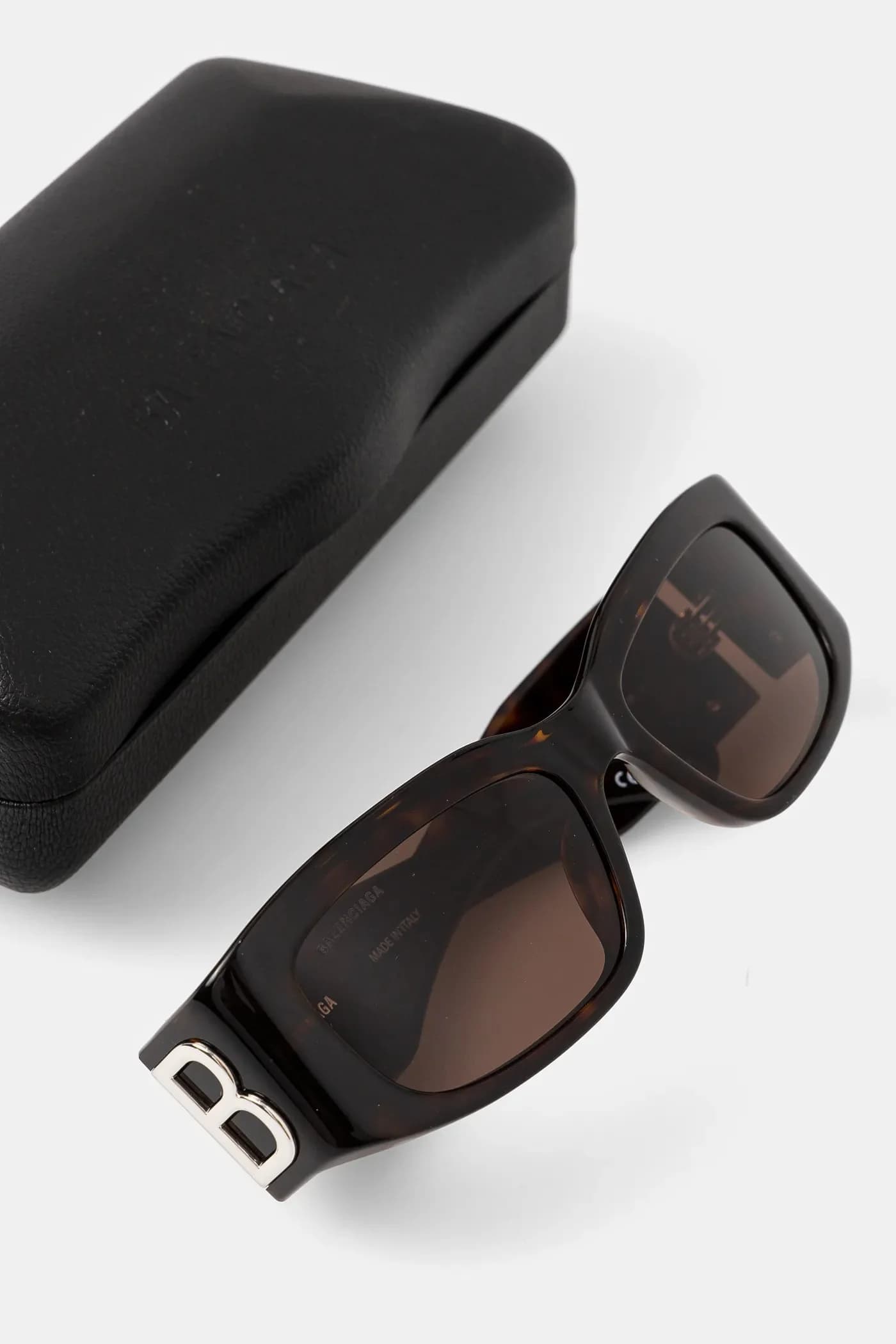 Солнцезащитные очки - фото 4