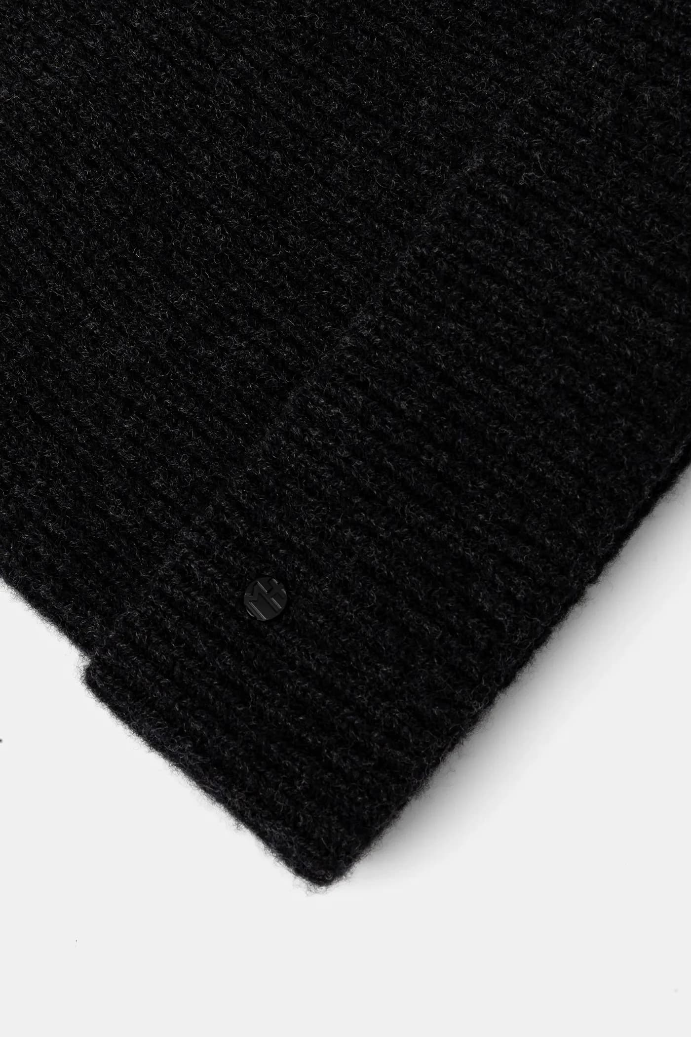 шапка из мериносовой шерсти - фото 4