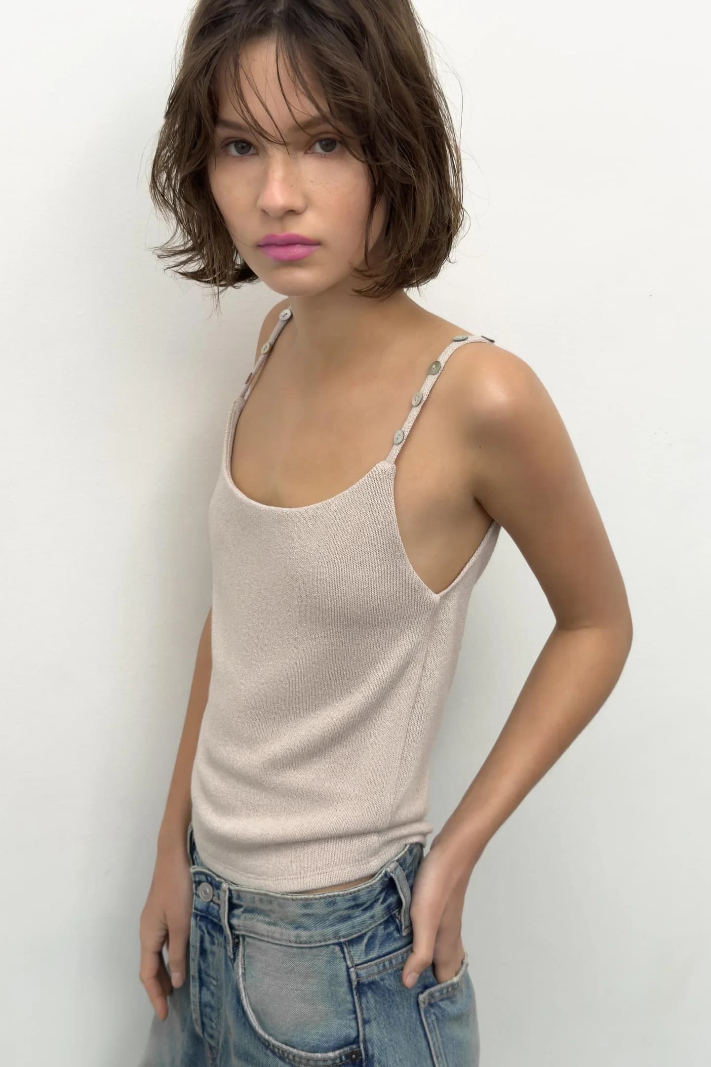 ТРИКОТАЖНЫЙ ТОП НА ПУГОВИЦАХ