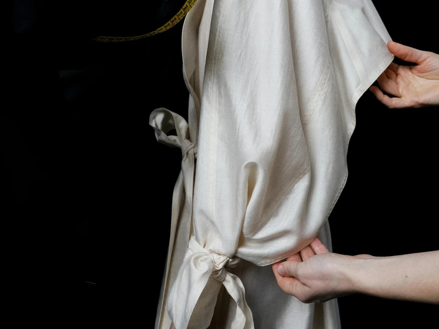 СВОБОДНЫЙ ТРЕНЧ С ПОЯСОМ ИЗ КОЛЛЕКЦИИ ZW - фото 2