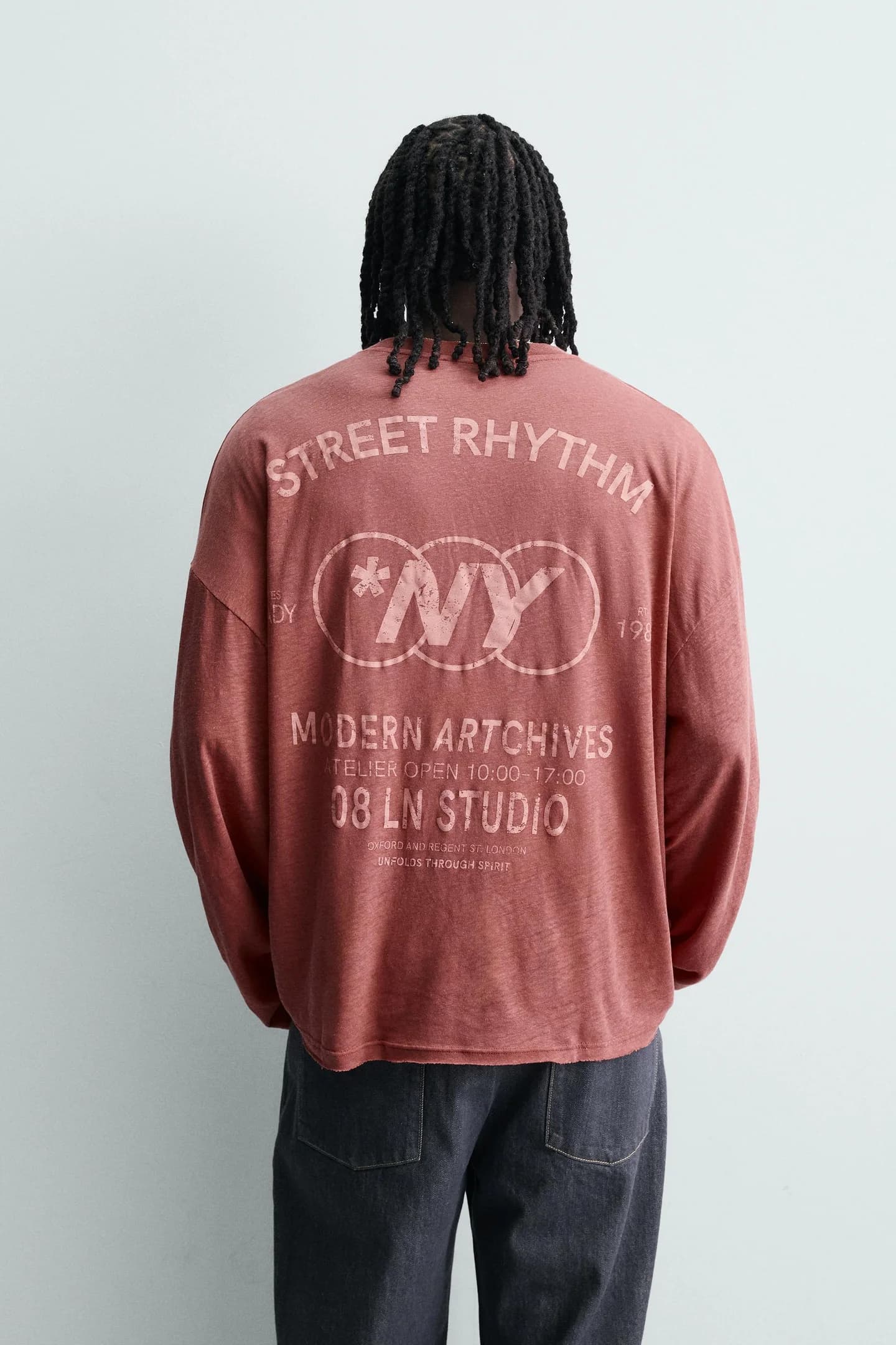 ФУТБОЛКА ИЗ ЛЬНА И ХЛОПКА С ПРИНТАМИ