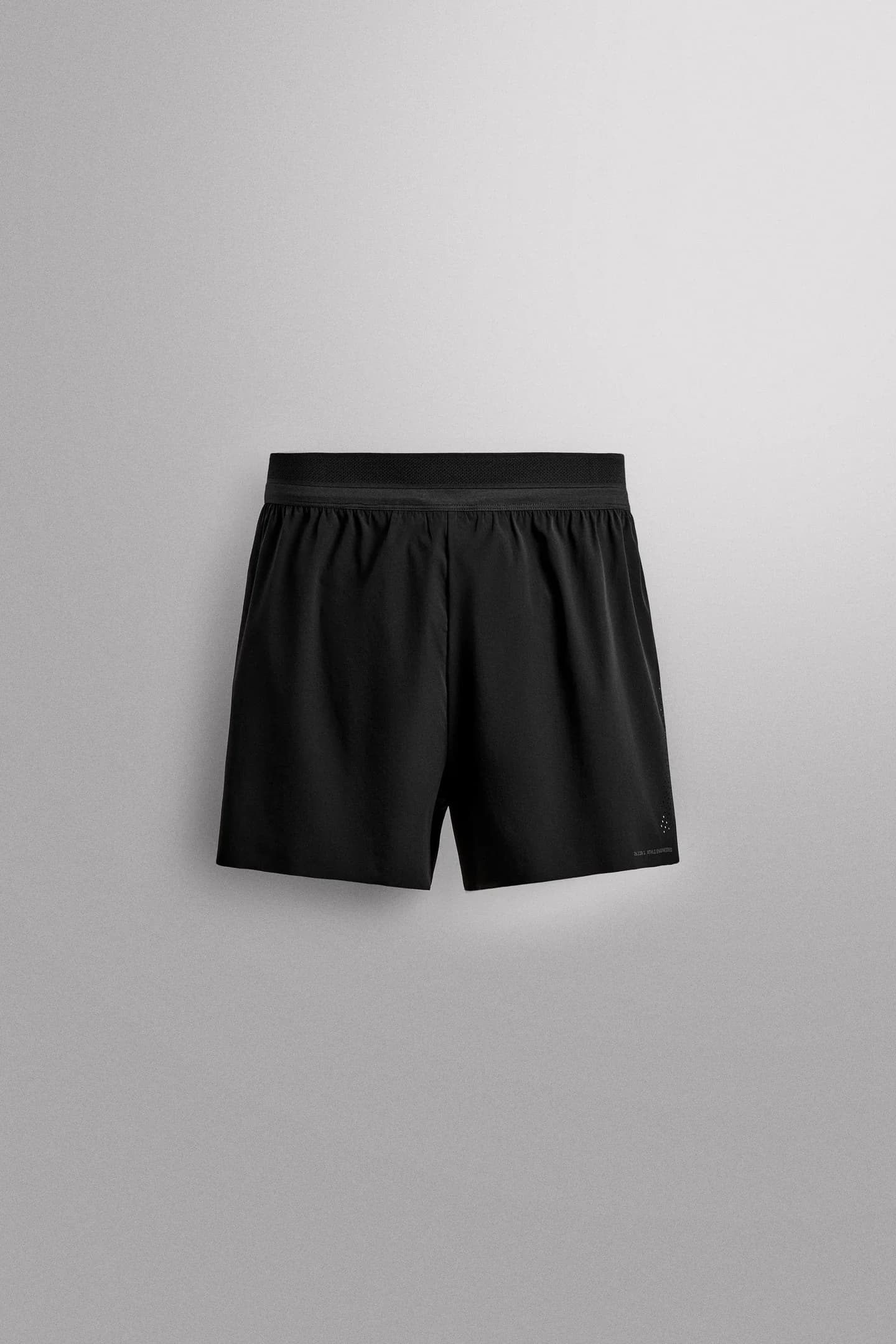 ЛЕГКИЕ ШОРТЫ ДЛЯ БЕГА