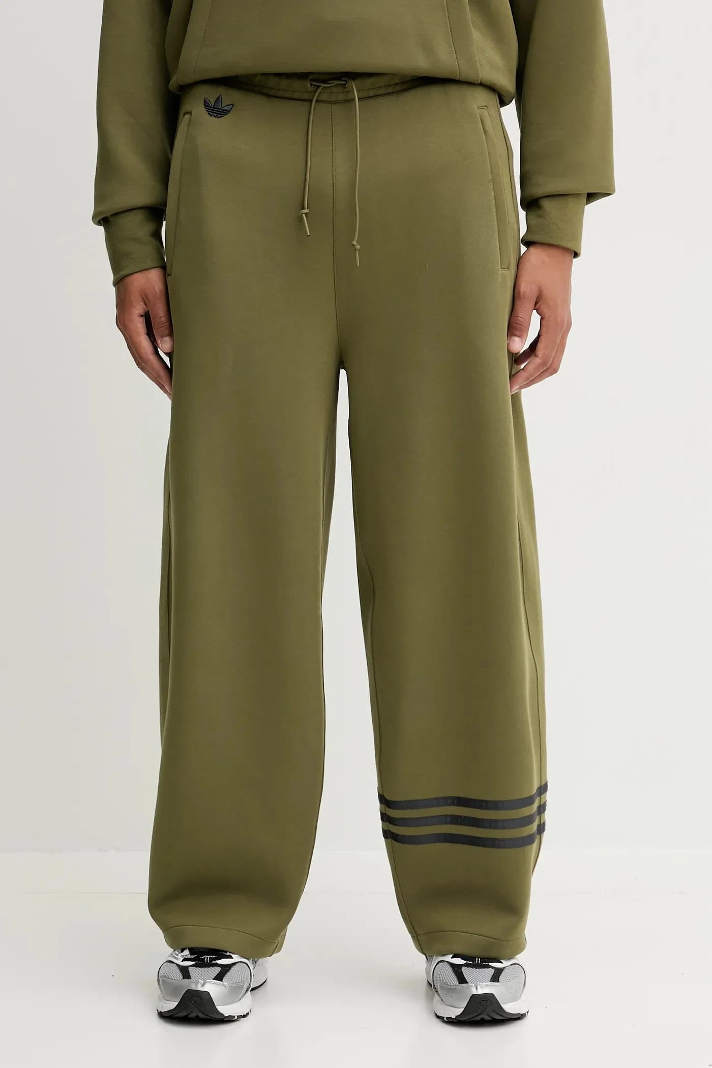 Спортивные брюки Neuclassics