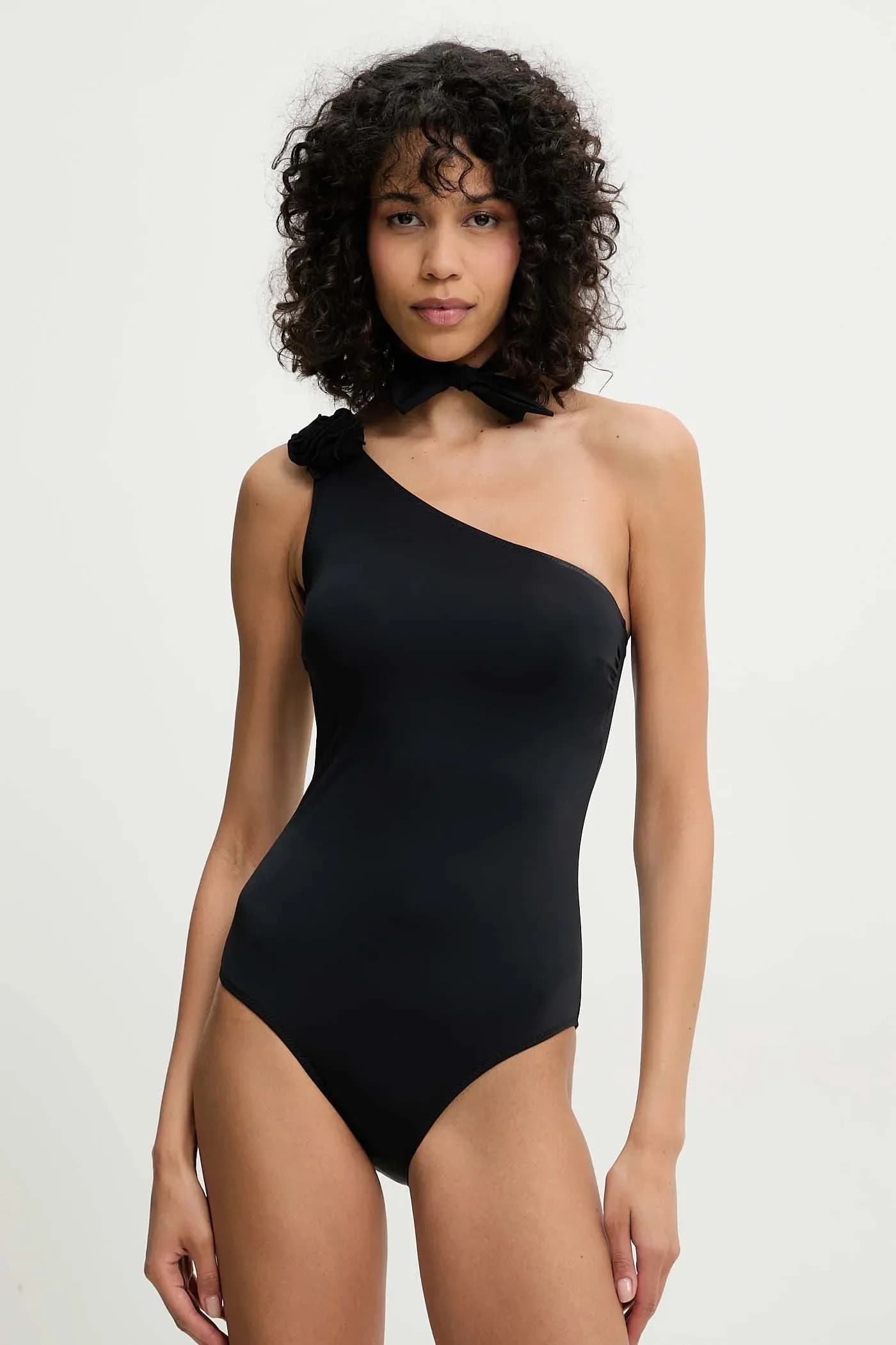 Цельный купальник