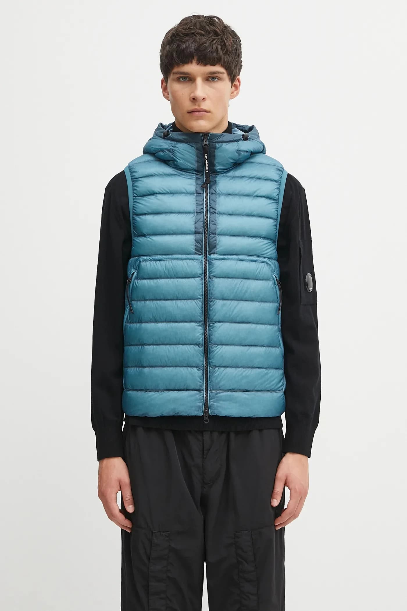 Пуховой жилет