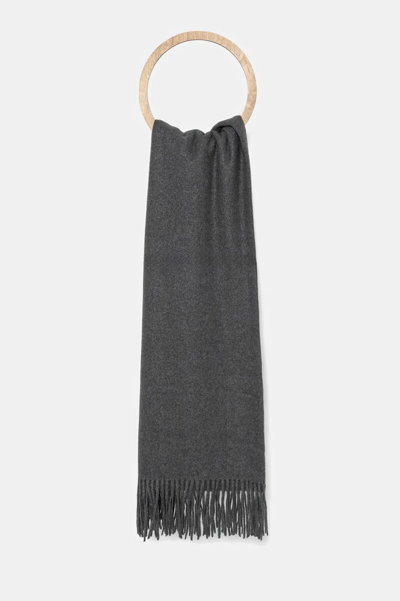 Шерстяной шарф