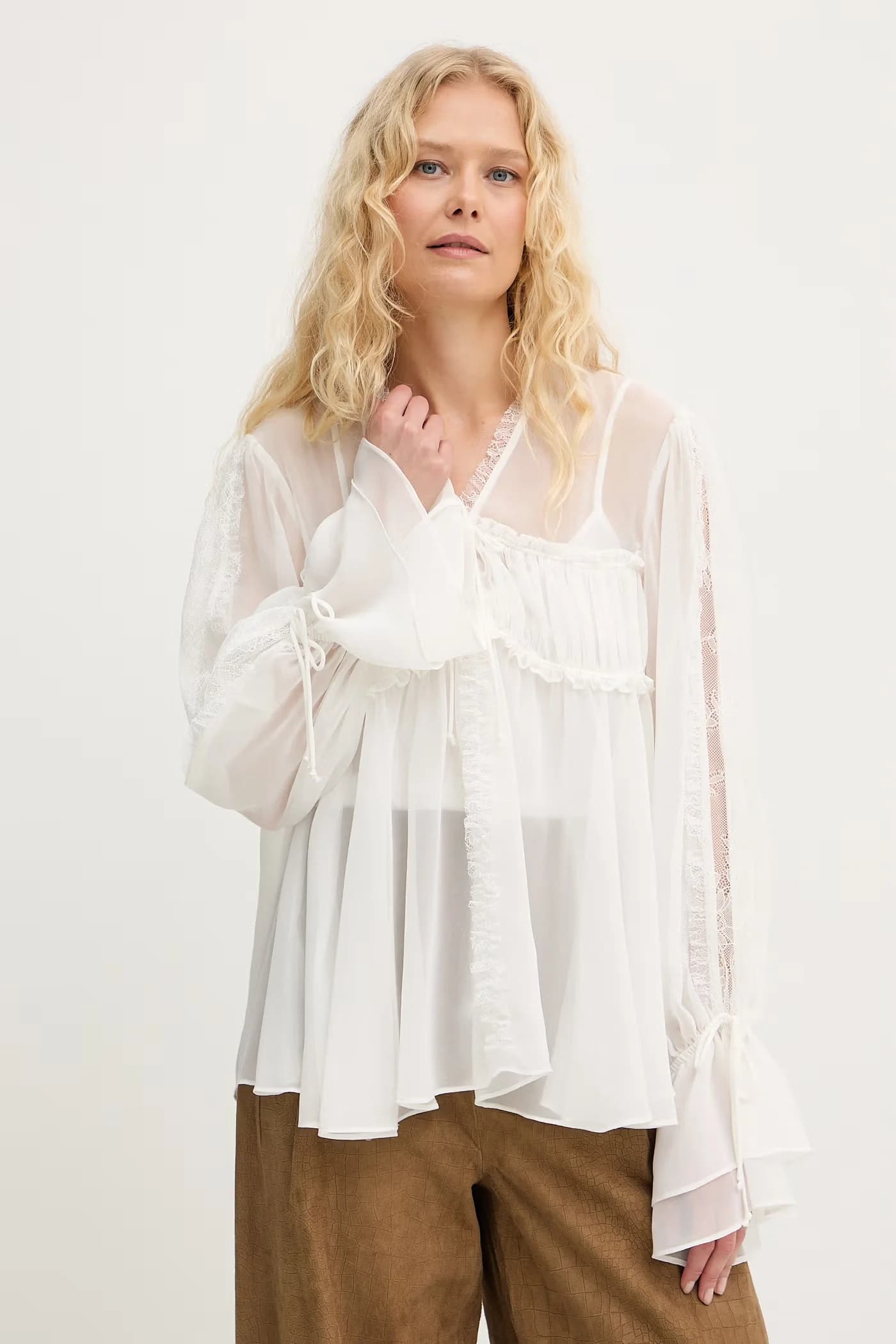 Женская блузка