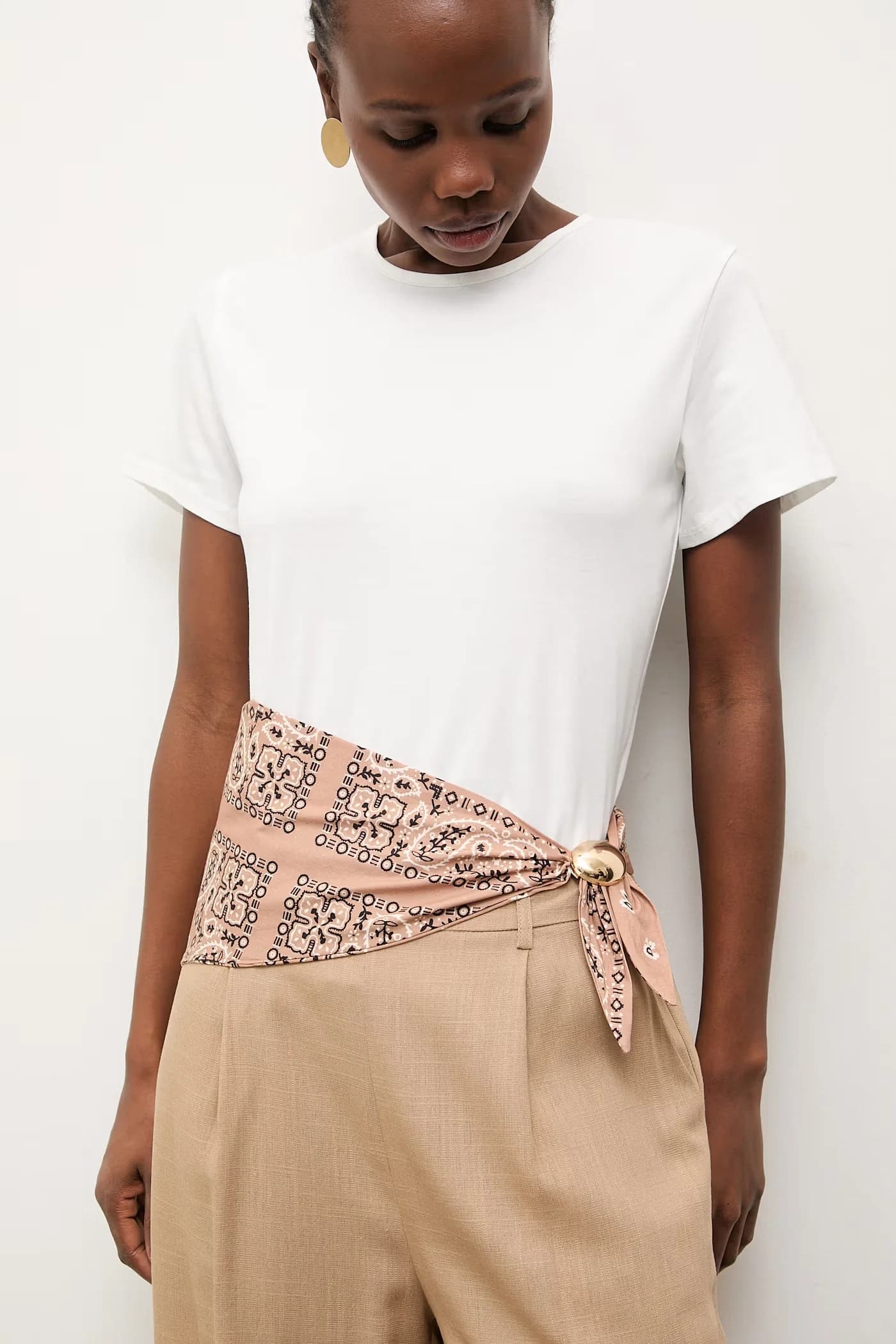 Женская хлопковая футболка с шарфом